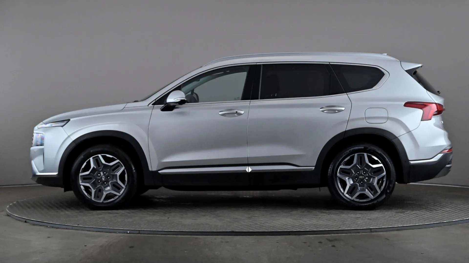 A 2023 HYUNDAI SANTA FE 1.6 TGDi Hybrid Ultimate 4WD Auto A 2023 HYUNDAI SANTA FE 1.6 TGDi Hybrid Ultimate 4WD Auto