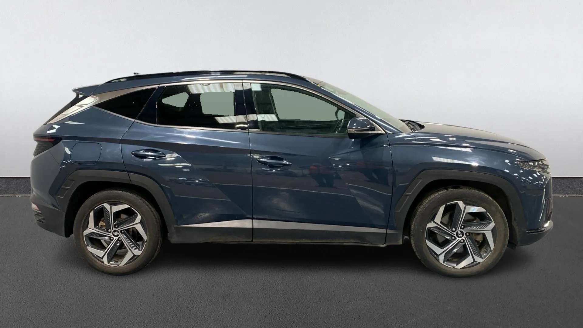 A 2023 HYUNDAI TUCSON 1.6 TGDi Plug-in Hybrid Ultimate 4WD Auto A 2023 HYUNDAI TUCSON 1.6 TGDi Plug-in Hybrid Ultimate 4WD Auto
