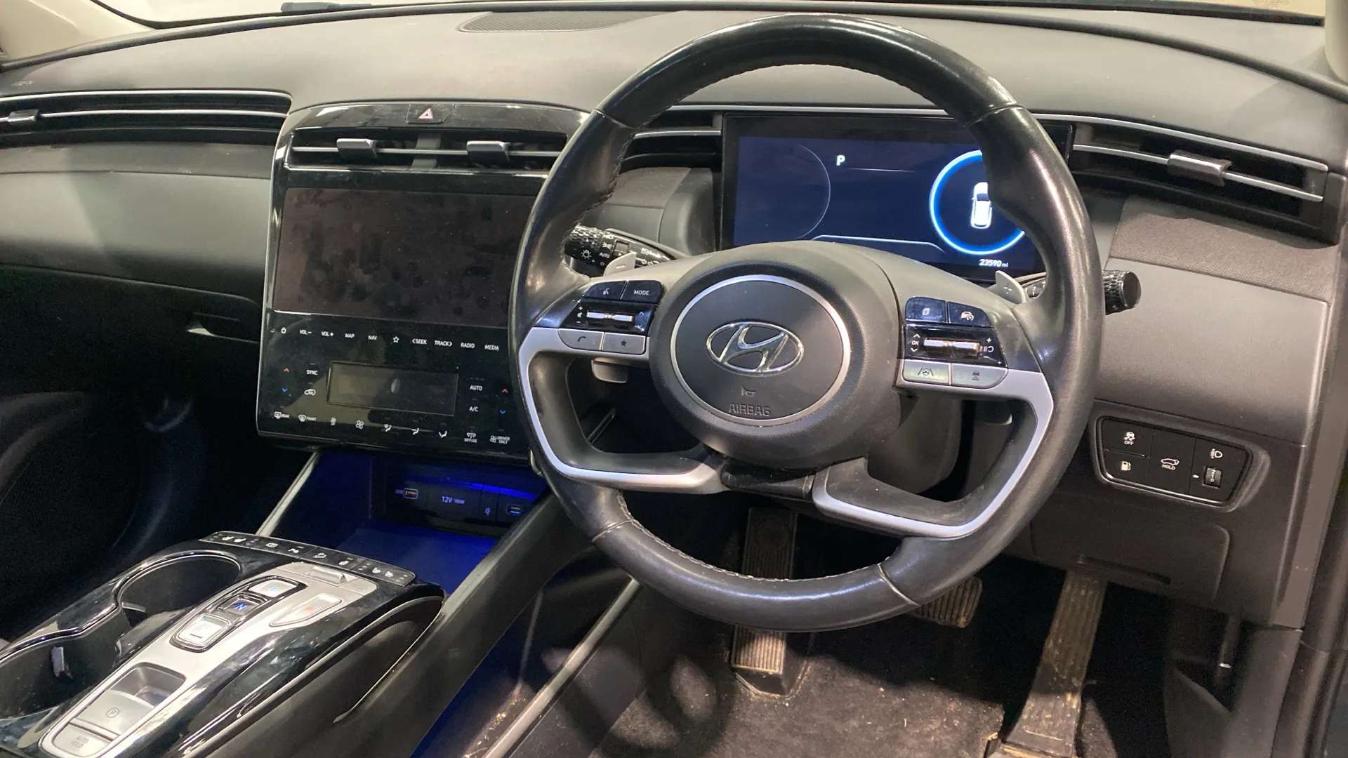 A 2023 HYUNDAI TUCSON 1.6 TGDi Plug-in Hybrid Ultimate 4WD Auto A 2023 HYUNDAI TUCSON 1.6 TGDi Plug-in Hybrid Ultimate 4WD Auto