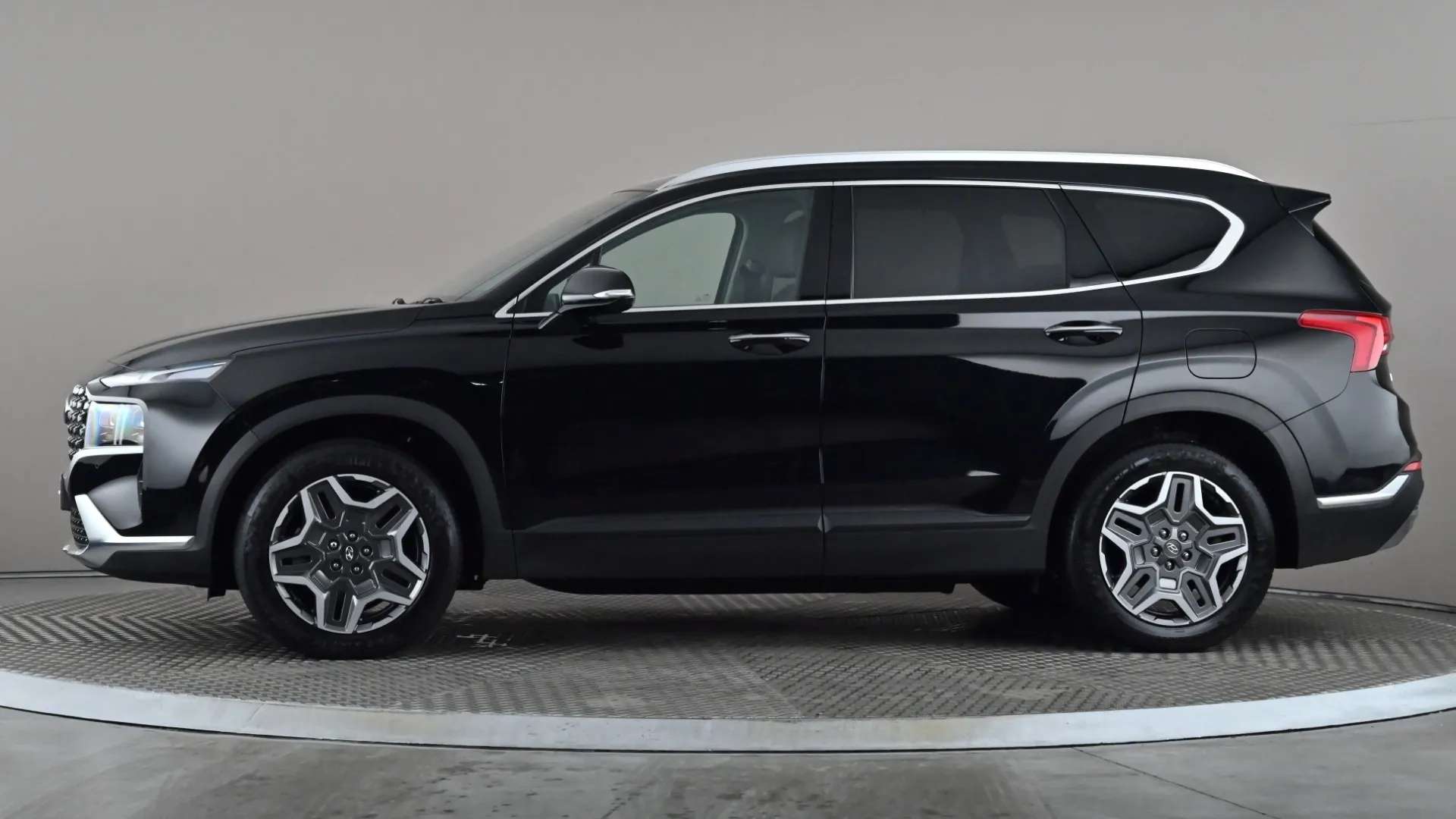 A 2023 HYUNDAI SANTA FE 1.6 TGDi Plug-in Hybrid Ultimate 4WD Auto A 2023 HYUNDAI SANTA FE 1.6 TGDi Plug-in Hybrid Ultimate 4WD Auto