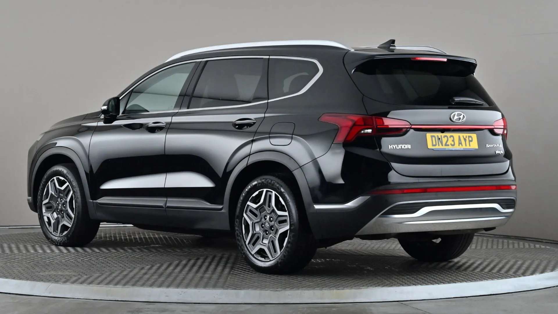 A 2023 HYUNDAI SANTA FE 1.6 TGDi Plug-in Hybrid Ultimate 4WD Auto A 2023 HYUNDAI SANTA FE 1.6 TGDi Plug-in Hybrid Ultimate 4WD Auto