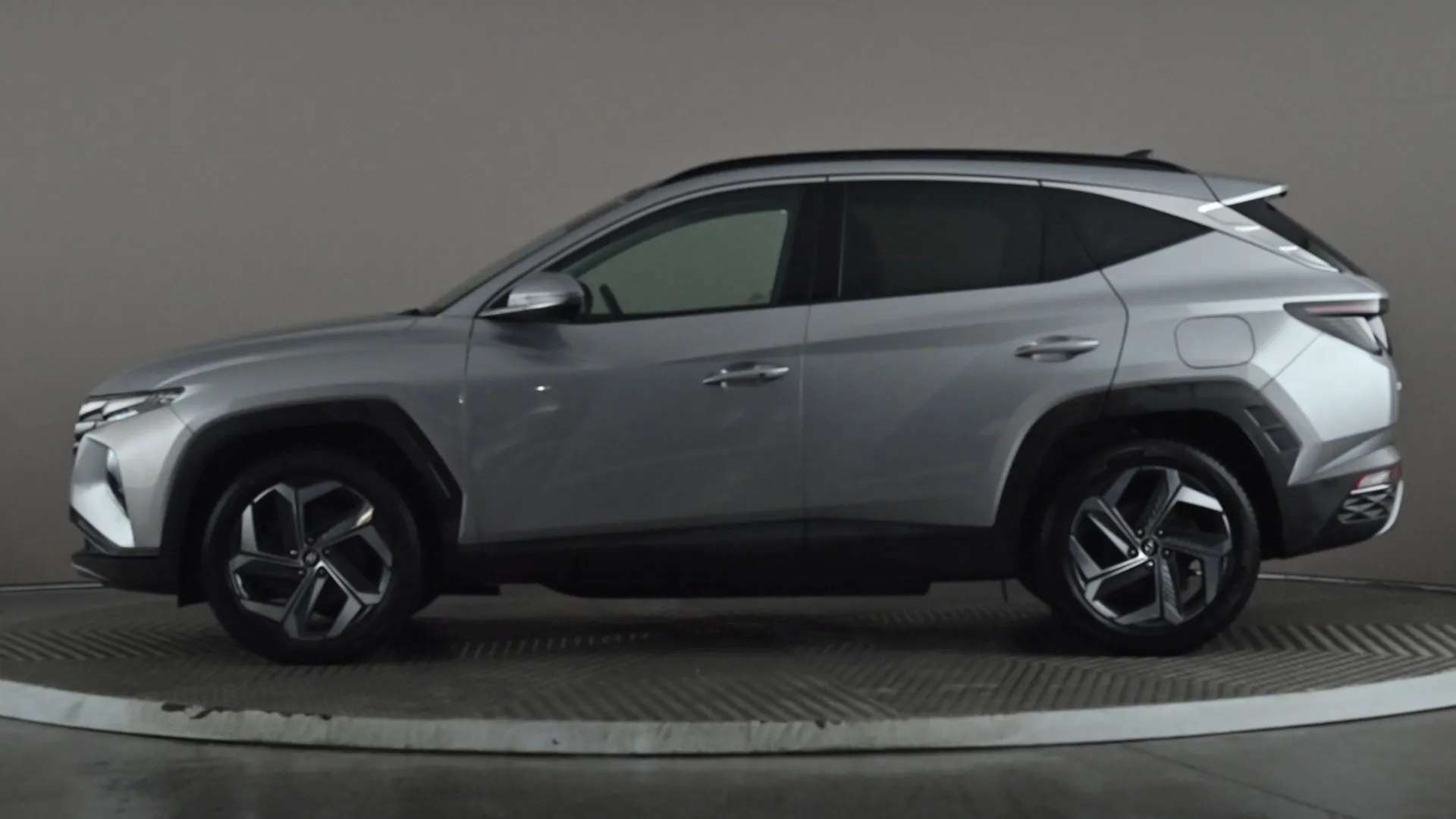 A 2023 HYUNDAI TUCSON 1.6 TGDi Plug-in Hybrid Ultimate 4WD Auto A 2023 HYUNDAI TUCSON 1.6 TGDi Plug-in Hybrid Ultimate 4WD Auto