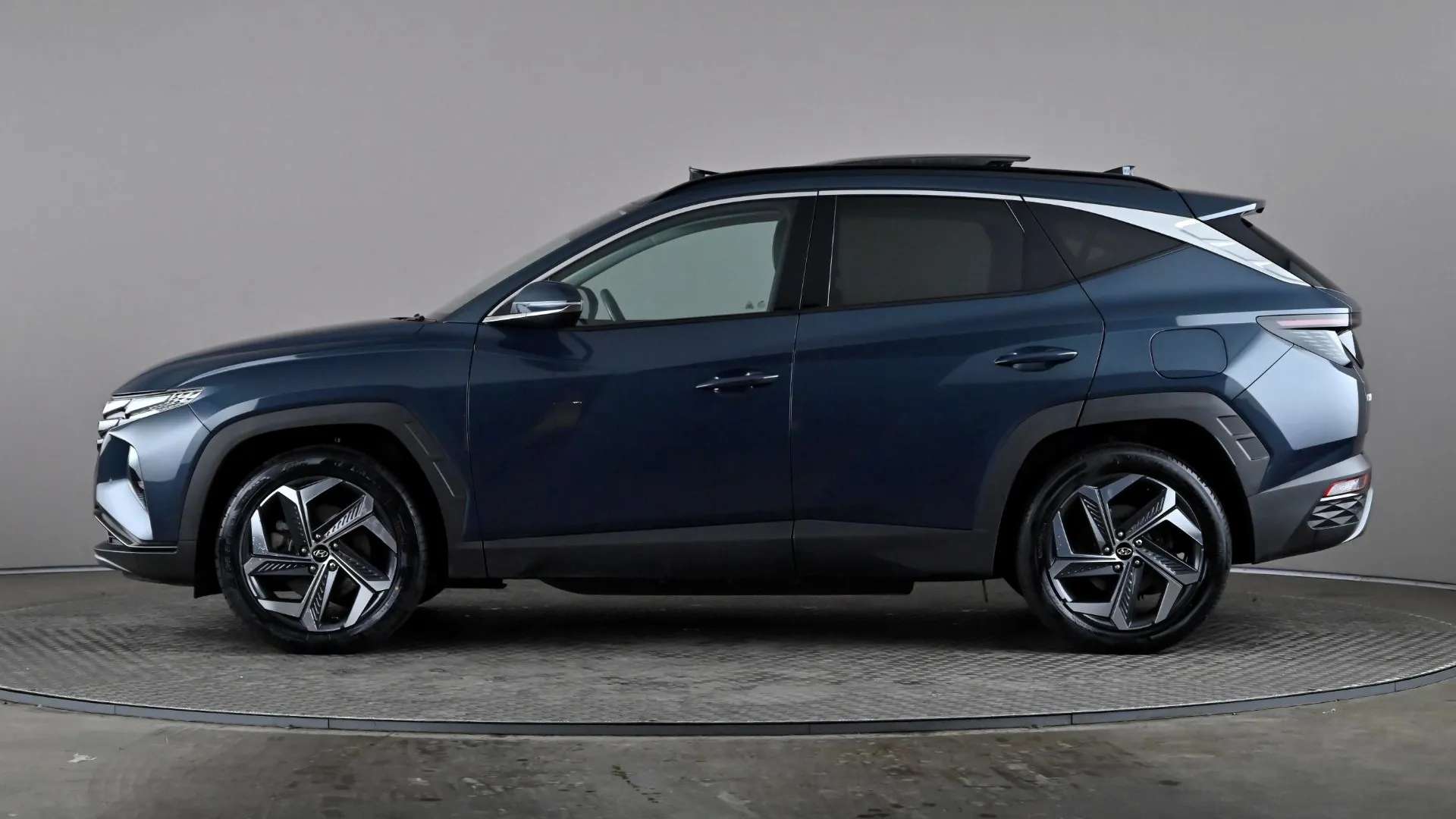 A 2023 HYUNDAI TUCSON 1.6 TGDi Plug-in Hybrid Ultimate 4WD Auto A 2023 HYUNDAI TUCSON 1.6 TGDi Plug-in Hybrid Ultimate 4WD Auto