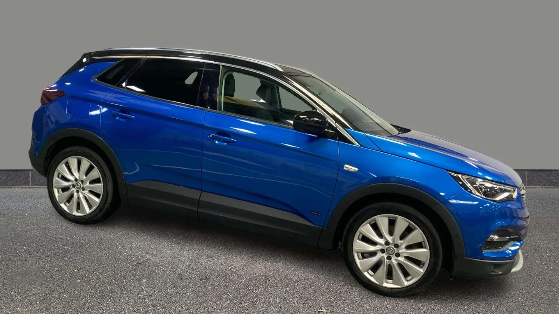 A 2020 VAUXHALL GRANDLAND X 1.6 Hybrid4 300 Ultimate Nav Auto A 2020 VAUXHALL GRANDLAND X 1.6 Hybrid4 300 Ultimate Nav Auto