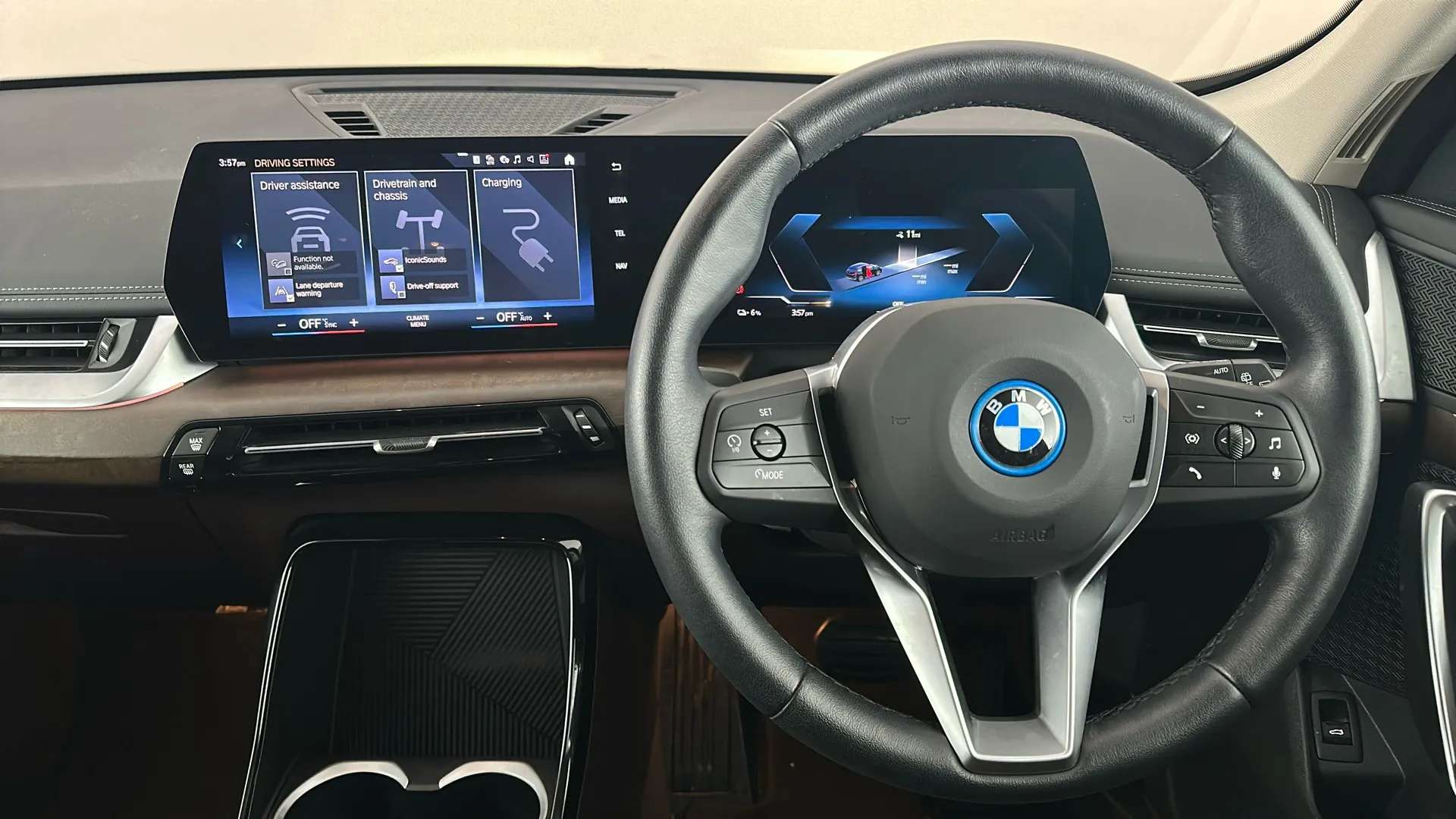 2023 BMW IX1 2023 BMW IX1