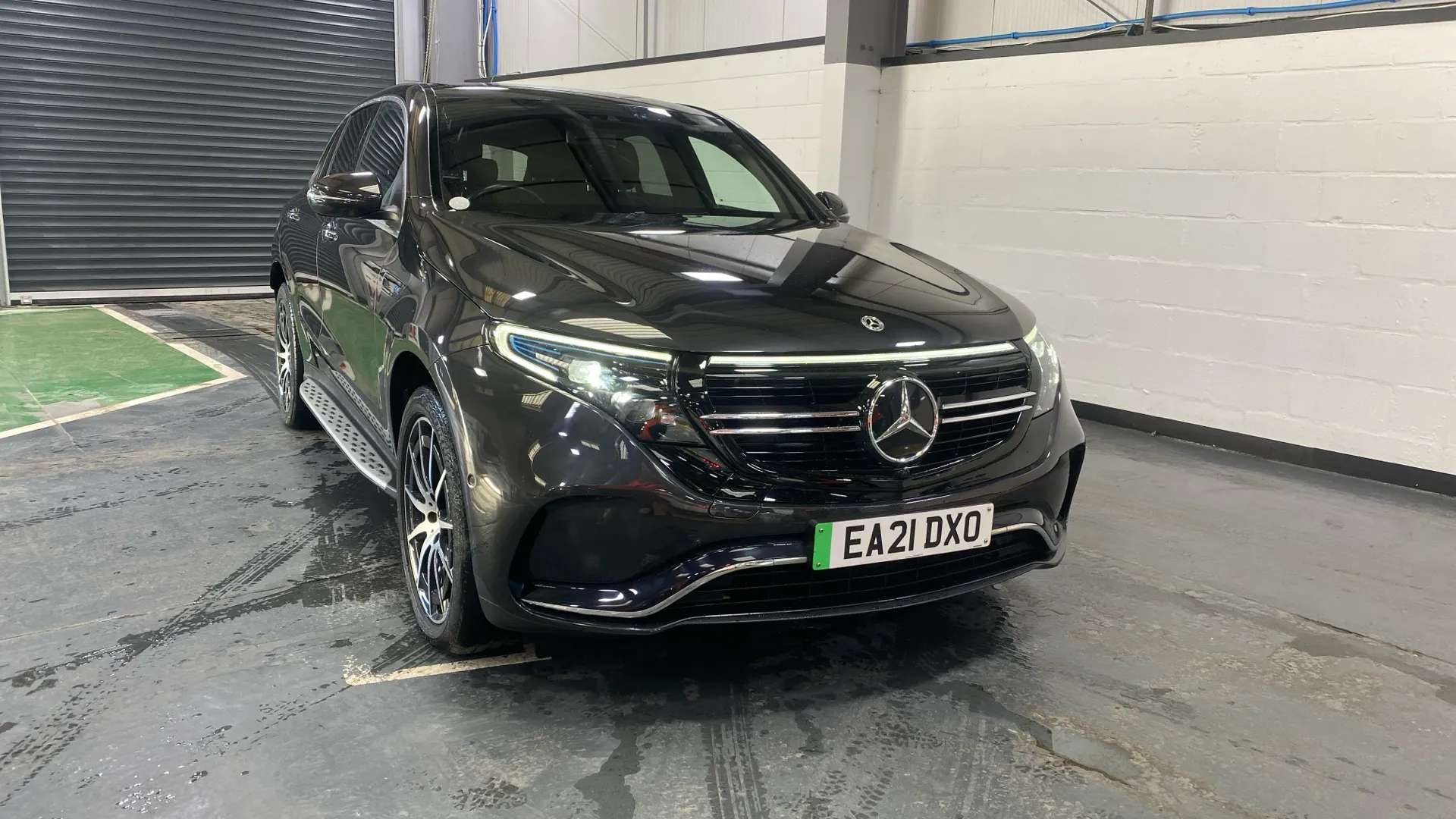 A 2021 MERCEDES-BENZ EQC EQC 400 300kW AMG Line 80kWh Auto A 2021 MERCEDES-BENZ EQC EQC 400 300kW AMG Line 80kWh Auto