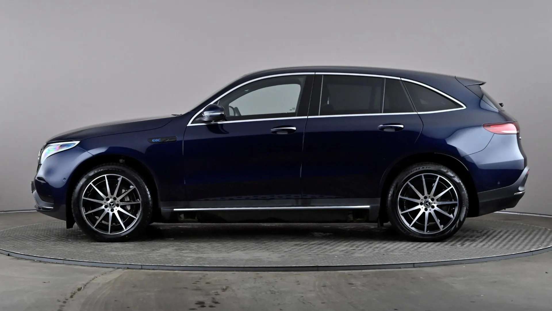 A 2021 MERCEDES-BENZ EQC EQC 400 300kW AMG Line 80kWh Auto A 2021 MERCEDES-BENZ EQC EQC 400 300kW AMG Line 80kWh Auto