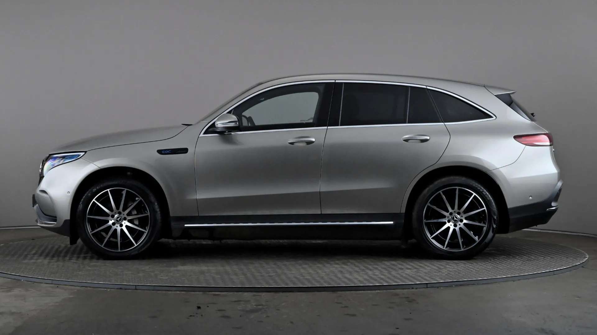 A 2022 MERCEDES-BENZ EQC EQC 400 300kW AMG Line 80kWh Auto A 2022 MERCEDES-BENZ EQC EQC 400 300kW AMG Line 80kWh Auto