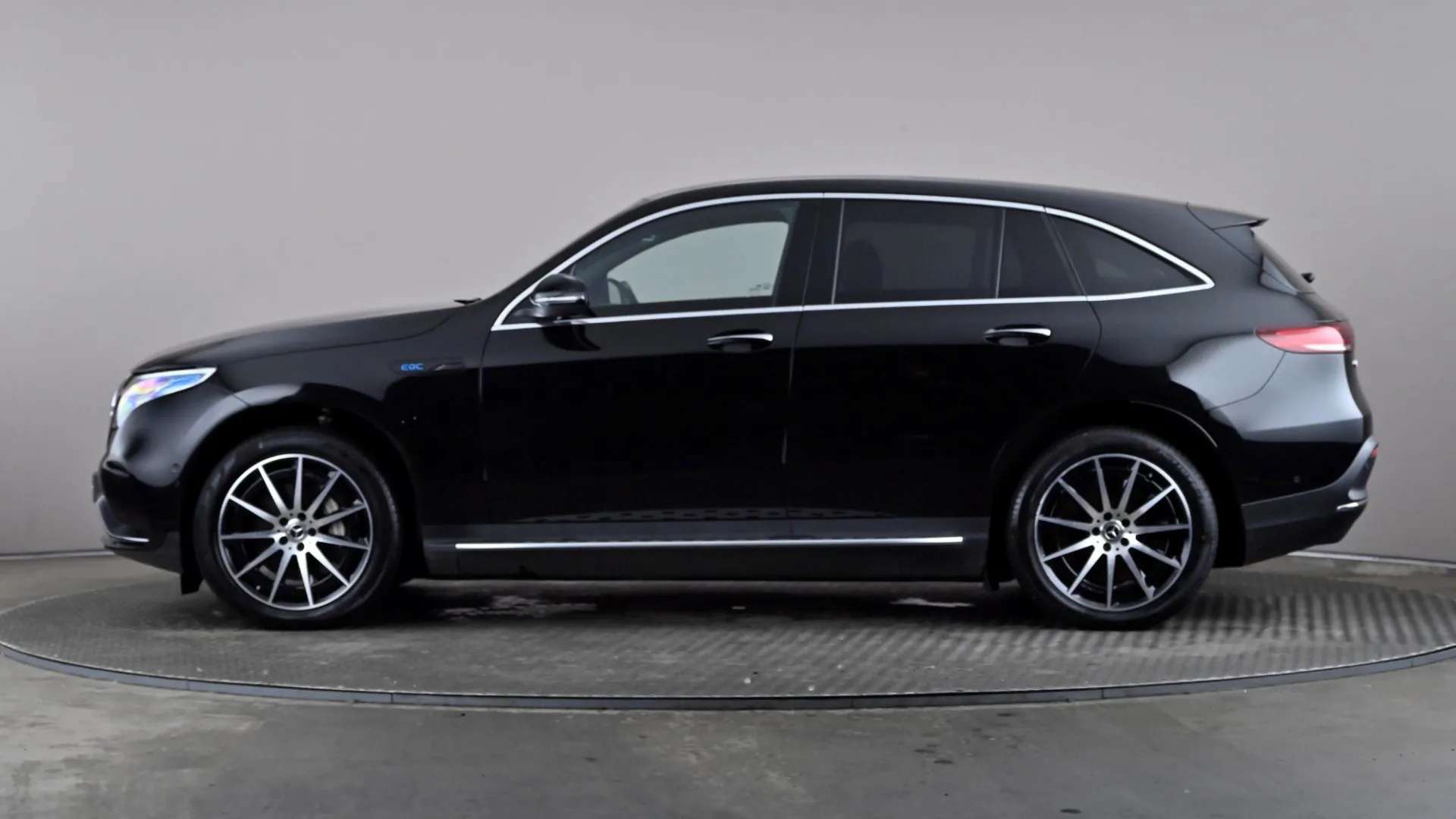 A 2022 MERCEDES-BENZ EQC EQC 400 300kW AMG Line 80kWh Auto A 2022 MERCEDES-BENZ EQC EQC 400 300kW AMG Line 80kWh Auto