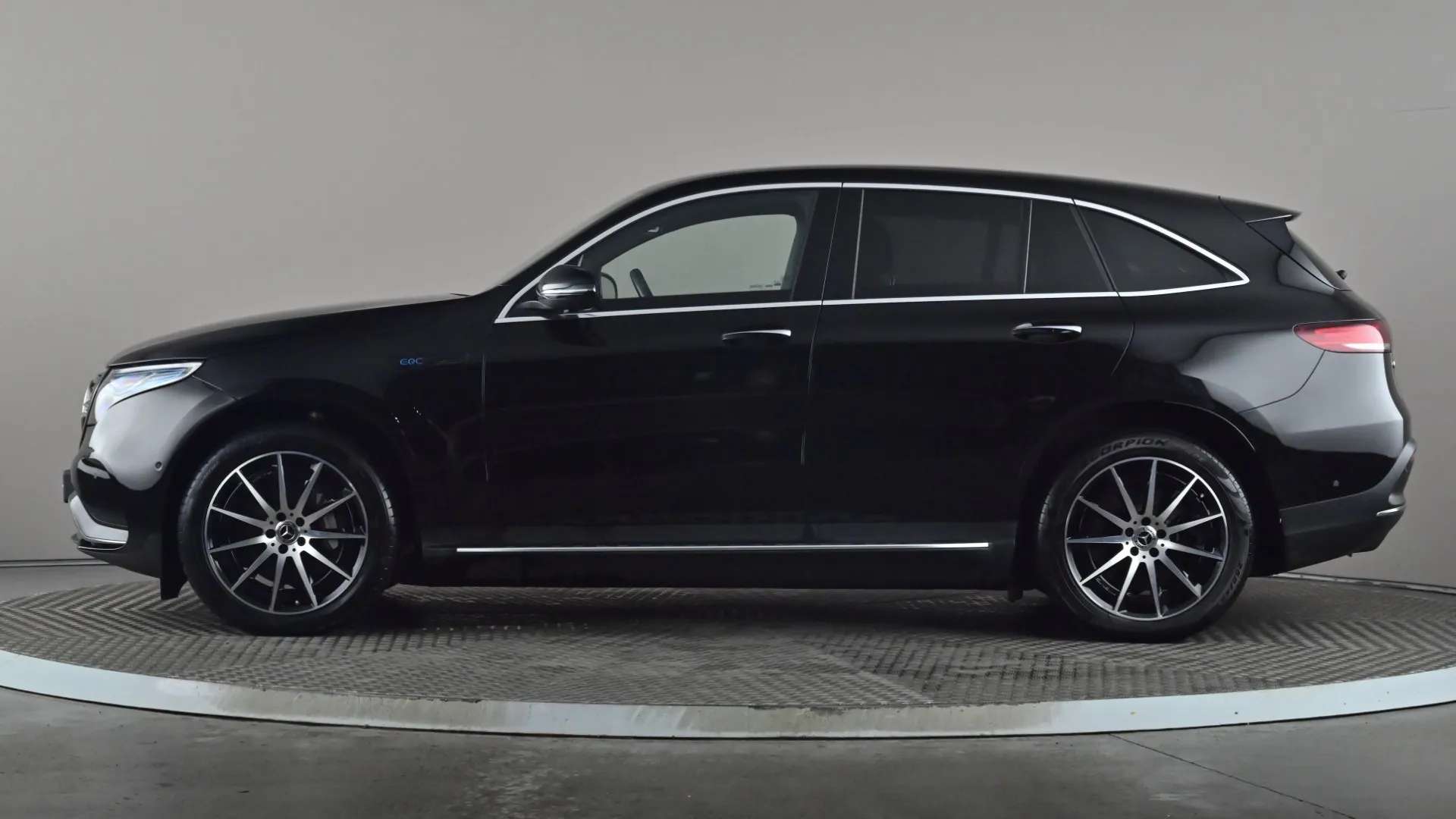 A 2022 MERCEDES-BENZ EQC EQC 400 300kW AMG Line 80kWh Auto A 2022 MERCEDES-BENZ EQC EQC 400 300kW AMG Line 80kWh Auto