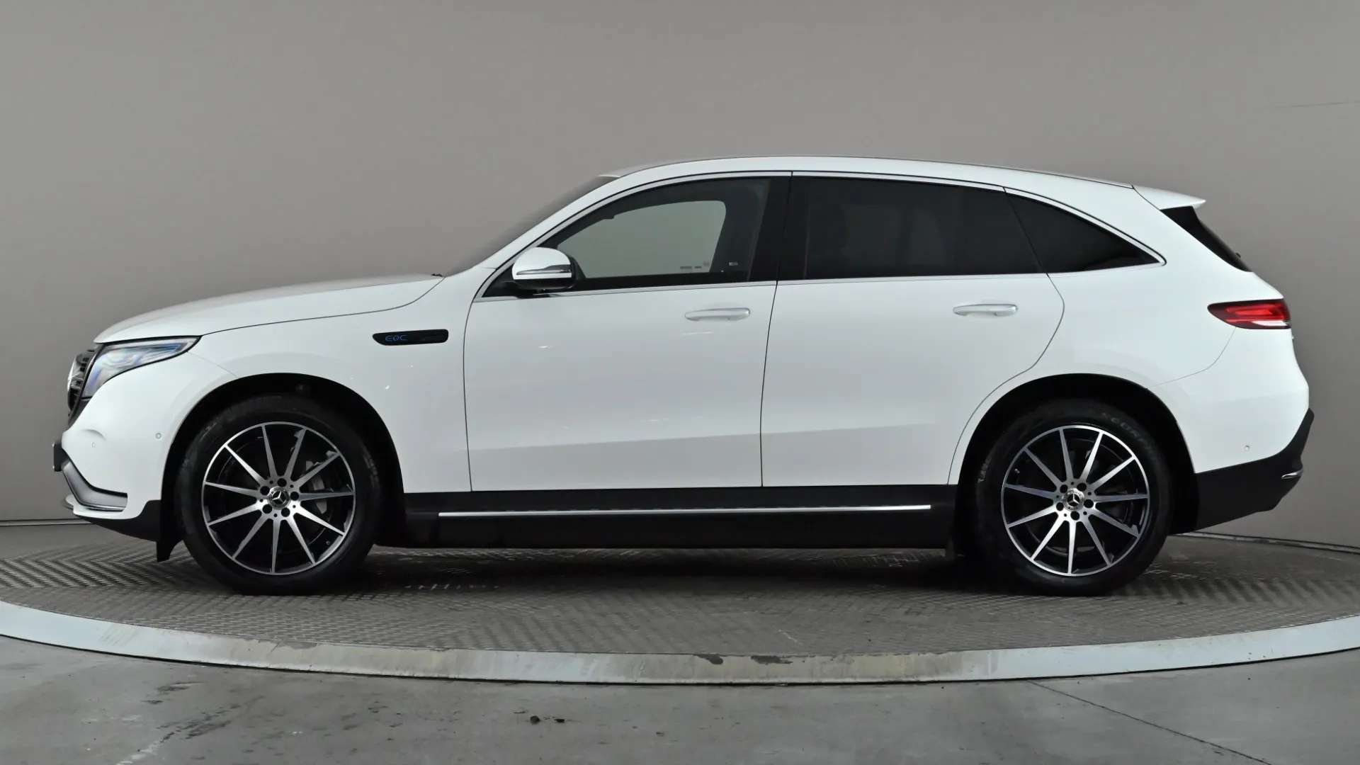 A 2023 MERCEDES-BENZ EQC EQC 400 300kW AMG Line 80kWh Auto A 2023 MERCEDES-BENZ EQC EQC 400 300kW AMG Line 80kWh Auto