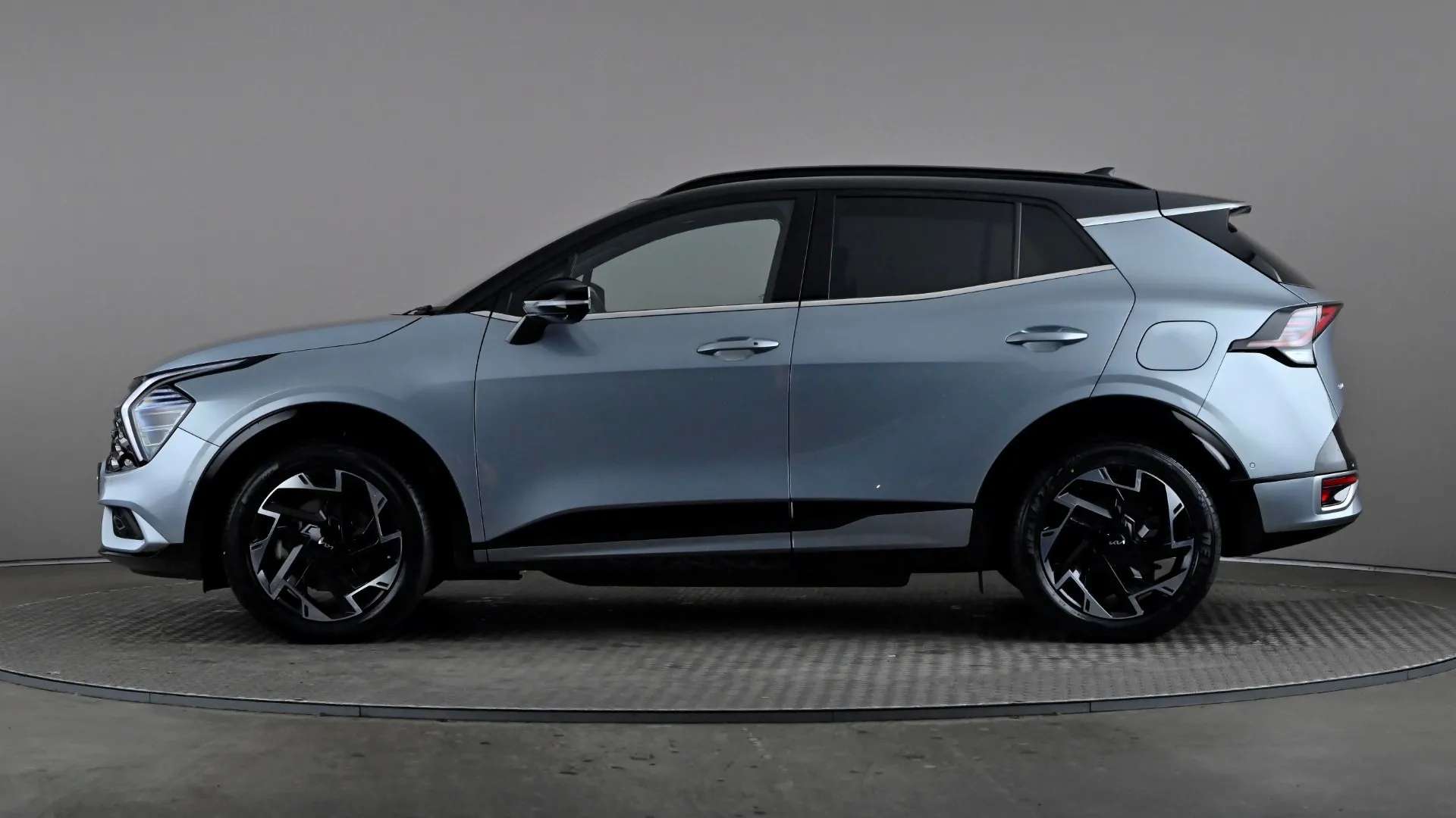 A 2022 KIA SPORTAGE 1.6T GDi PHEV GT-Line S Auto AWD A 2022 KIA SPORTAGE 1.6T GDi PHEV GT-Line S Auto AWD