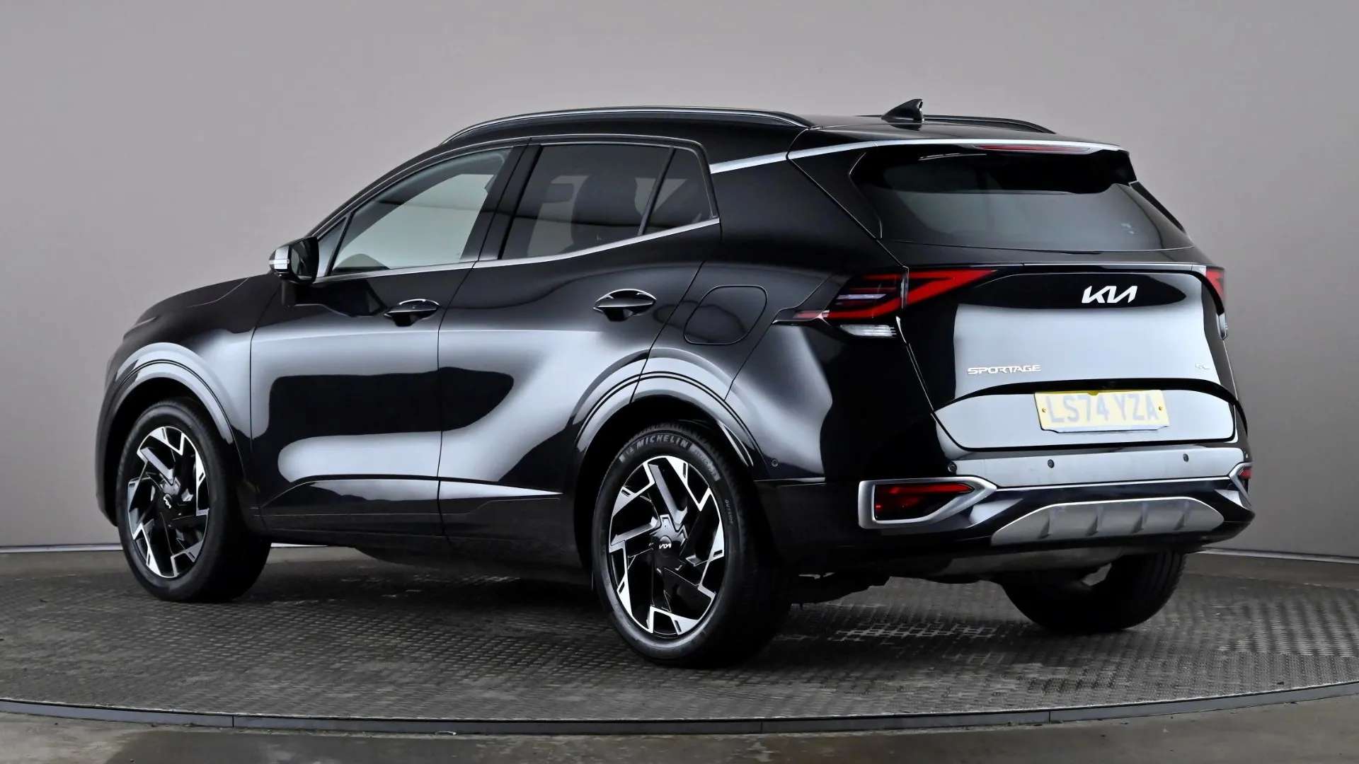 A 2024 KIA SPORTAGE 1.6T GDi 241 PHEV GT-Line S Auto AWD A 2024 KIA SPORTAGE 1.6T GDi 241 PHEV GT-Line S Auto AWD