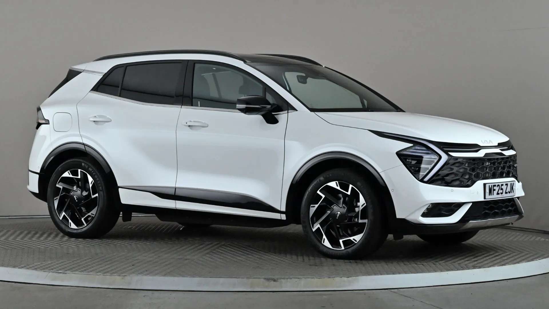 A 2025 KIA SPORTAGE 1.6T GDi 241 PHEV GT-Line S Auto AWD A 2025 KIA SPORTAGE 1.6T GDi 241 PHEV GT-Line S Auto AWD