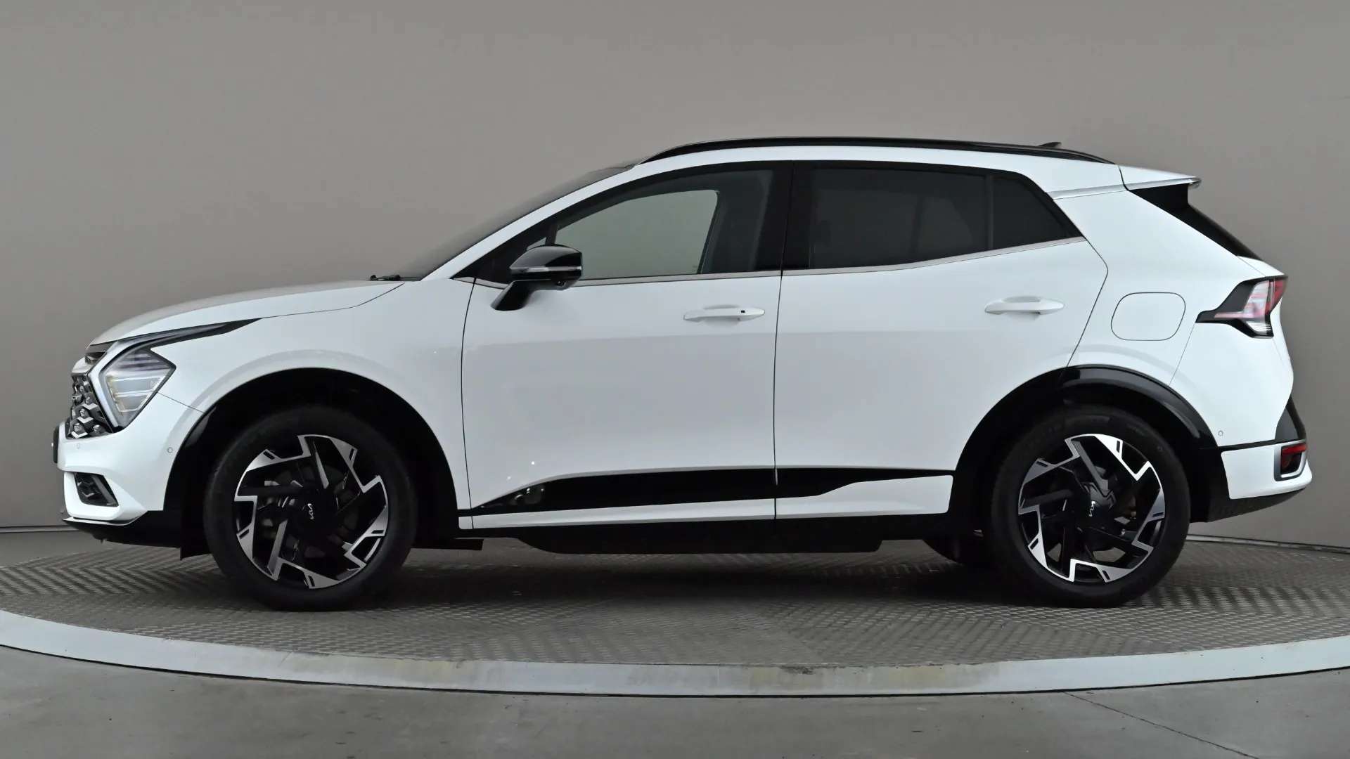 A 2025 KIA SPORTAGE 1.6T GDi 241 PHEV GT-Line S Auto AWD A 2025 KIA SPORTAGE 1.6T GDi 241 PHEV GT-Line S Auto AWD