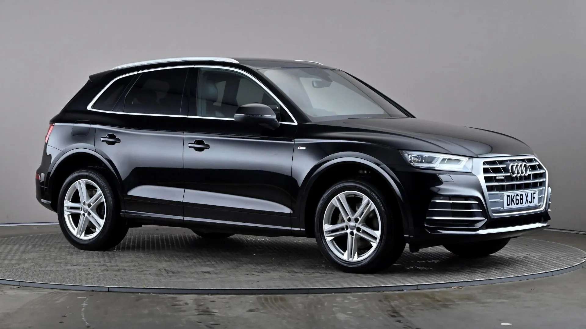 A 2018 AUDI Q5 2.0 TDI Quattro S Line S Tronic A 2018 AUDI Q5 2.0 TDI Quattro S Line S Tronic