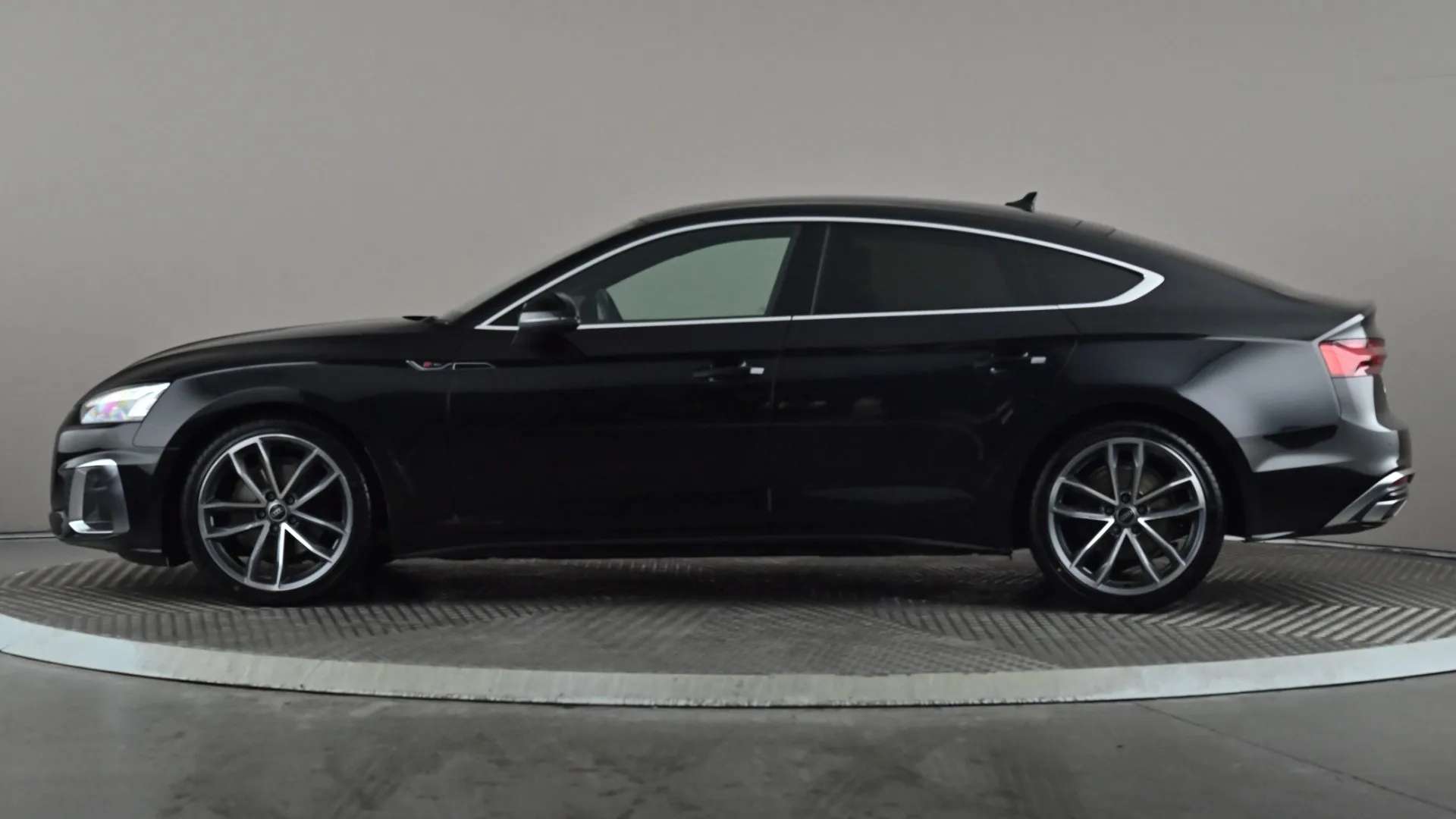 A 2022 AUDI A5 35 TDI S Line S Tronic A 2022 AUDI A5 35 TDI S Line S Tronic