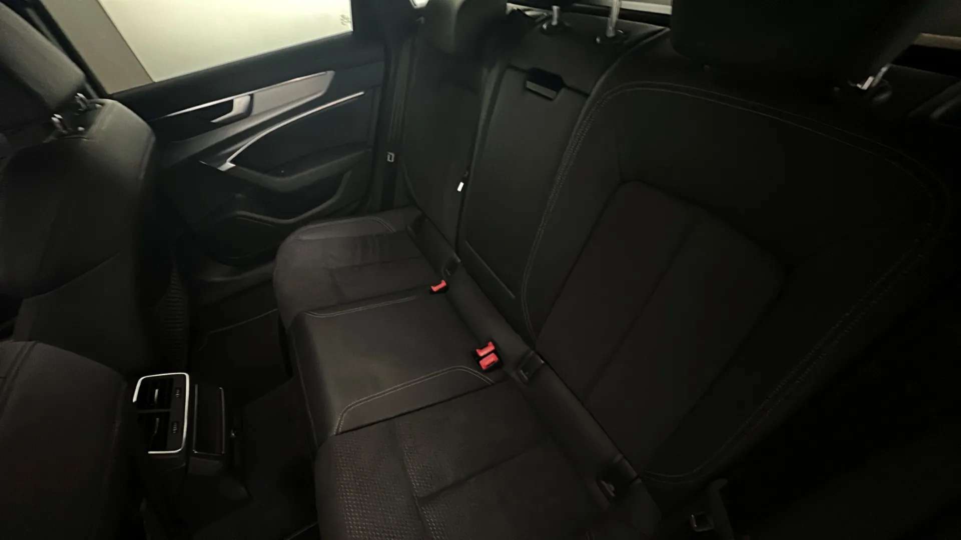 2021 AUDI A6 2021 AUDI A6