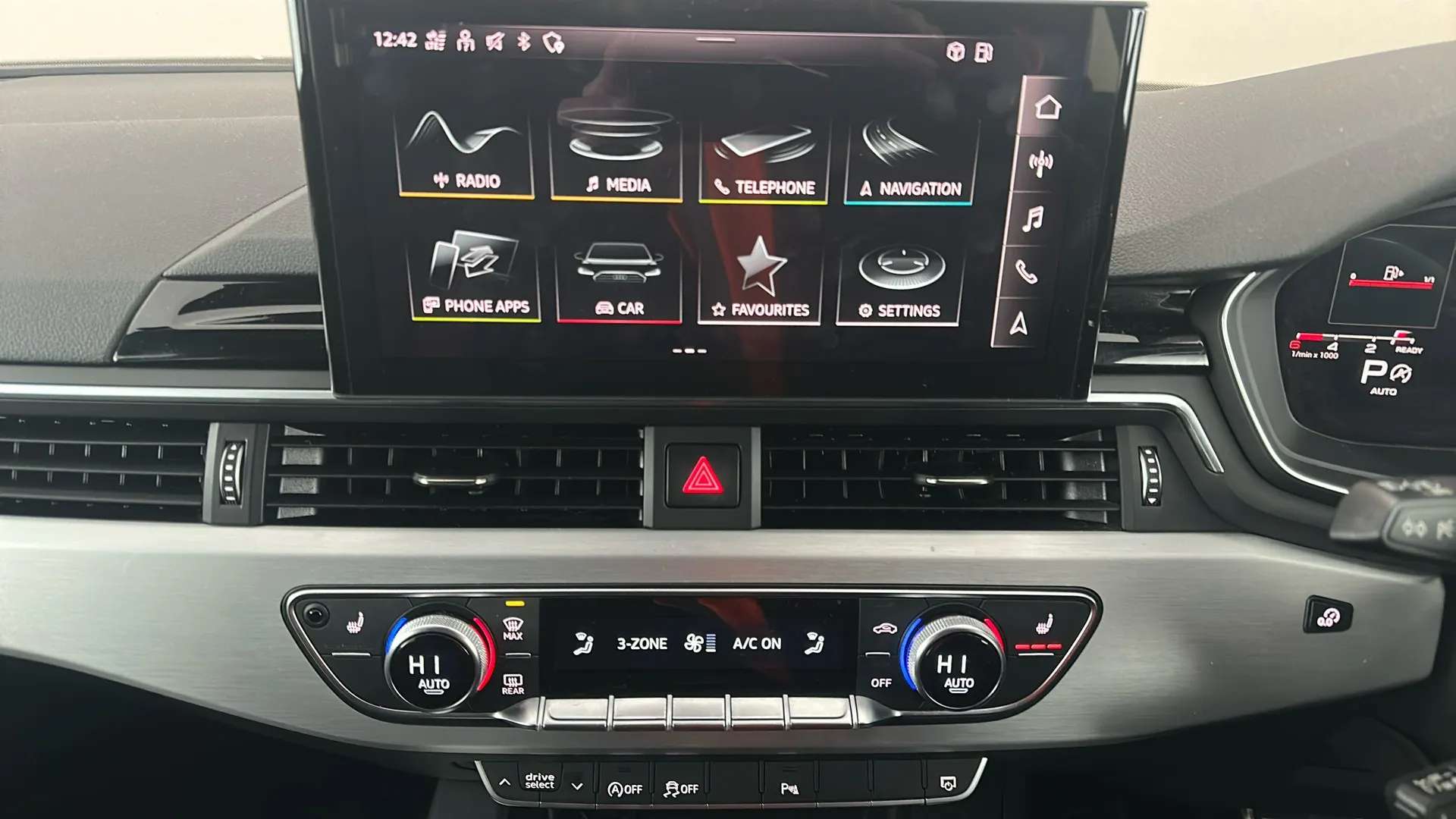 2022 AUDI A4 2022 AUDI A4