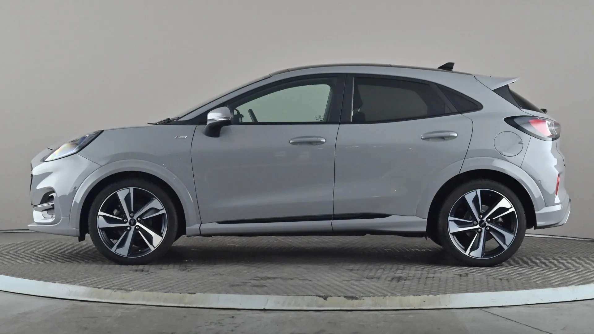 A 2020 FORD PUMA 1.0 EcoBoost Hybrid mHEV 155 ST-Line X 1st Ed+ A 2020 FORD PUMA 1.0 EcoBoost Hybrid mHEV 155 ST-Line X 1st Ed+
