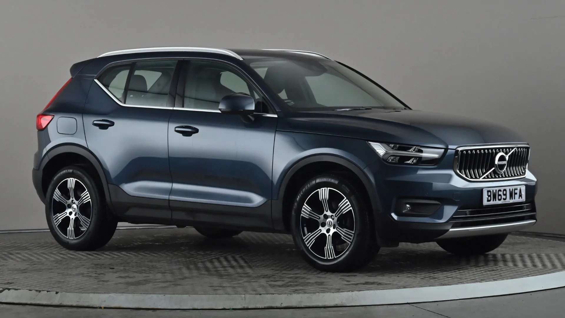 2020 VOLVO XC40 2020 VOLVO XC40