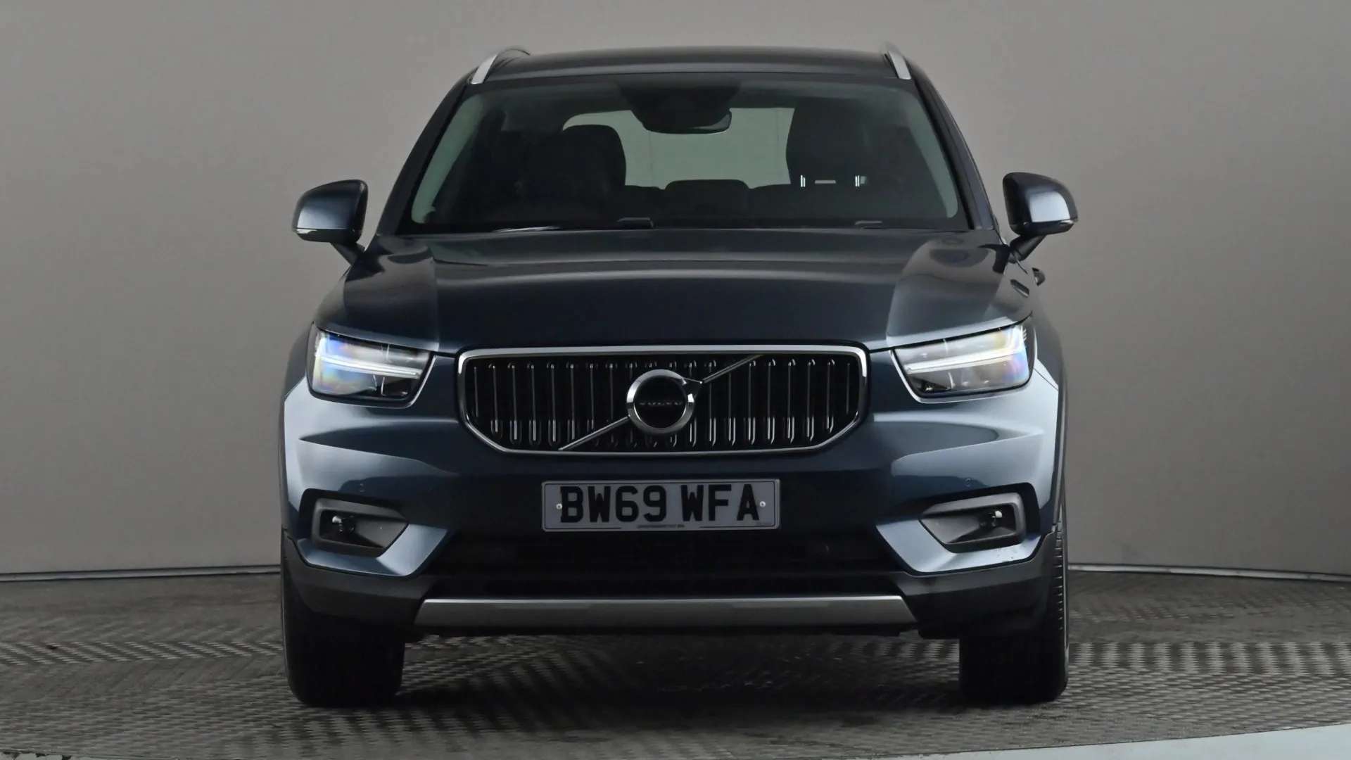 2020 VOLVO XC40 2020 VOLVO XC40