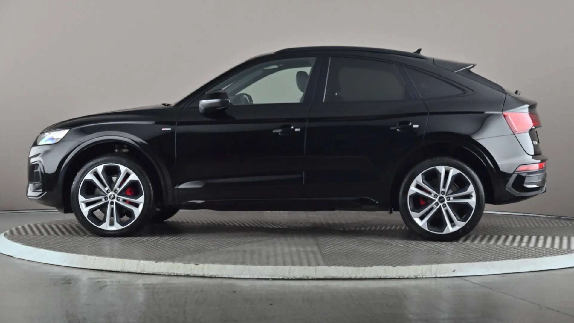 A 2022 AUDI Q5 40 TDI Quattro Edition 1 S Tronic A 2022 AUDI Q5 40 TDI Quattro Edition 1 S Tronic