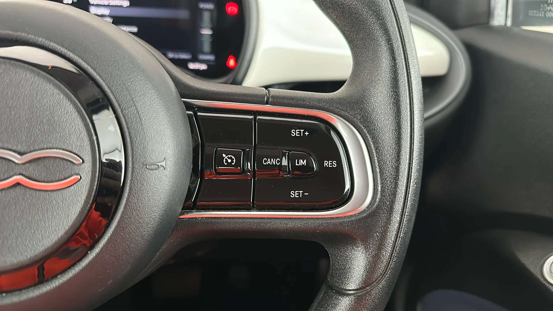 2021 FIAT 500 2021 FIAT 500