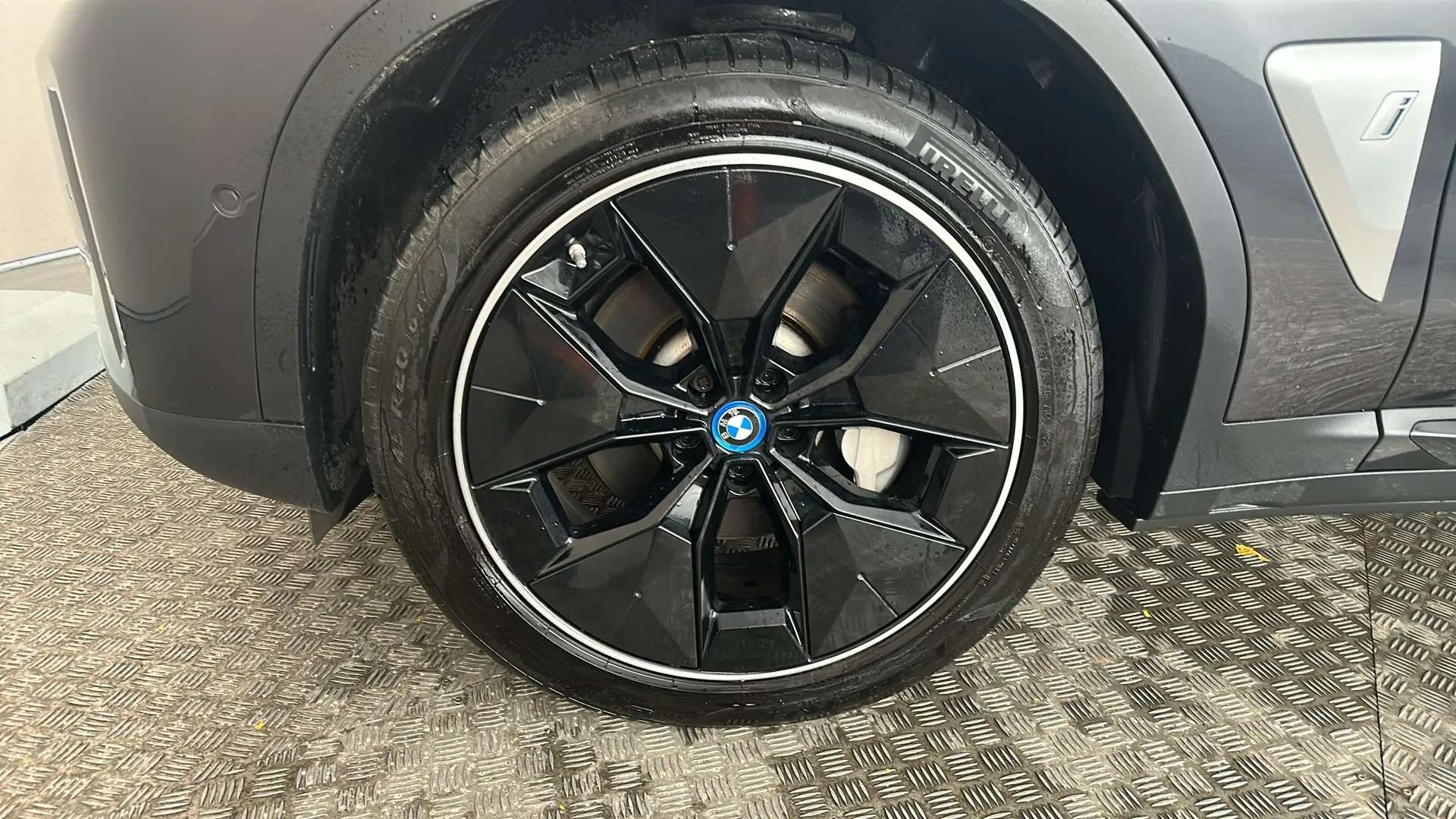 2021 BMW IX3 2021 BMW IX3