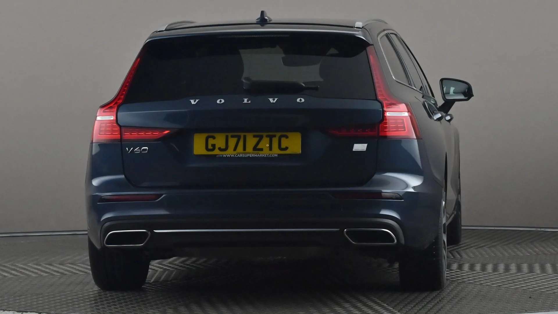 2021 VOLVO V60 2021 VOLVO V60