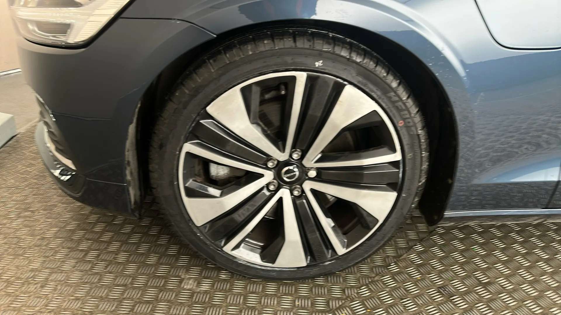 2021 VOLVO V60 2021 VOLVO V60