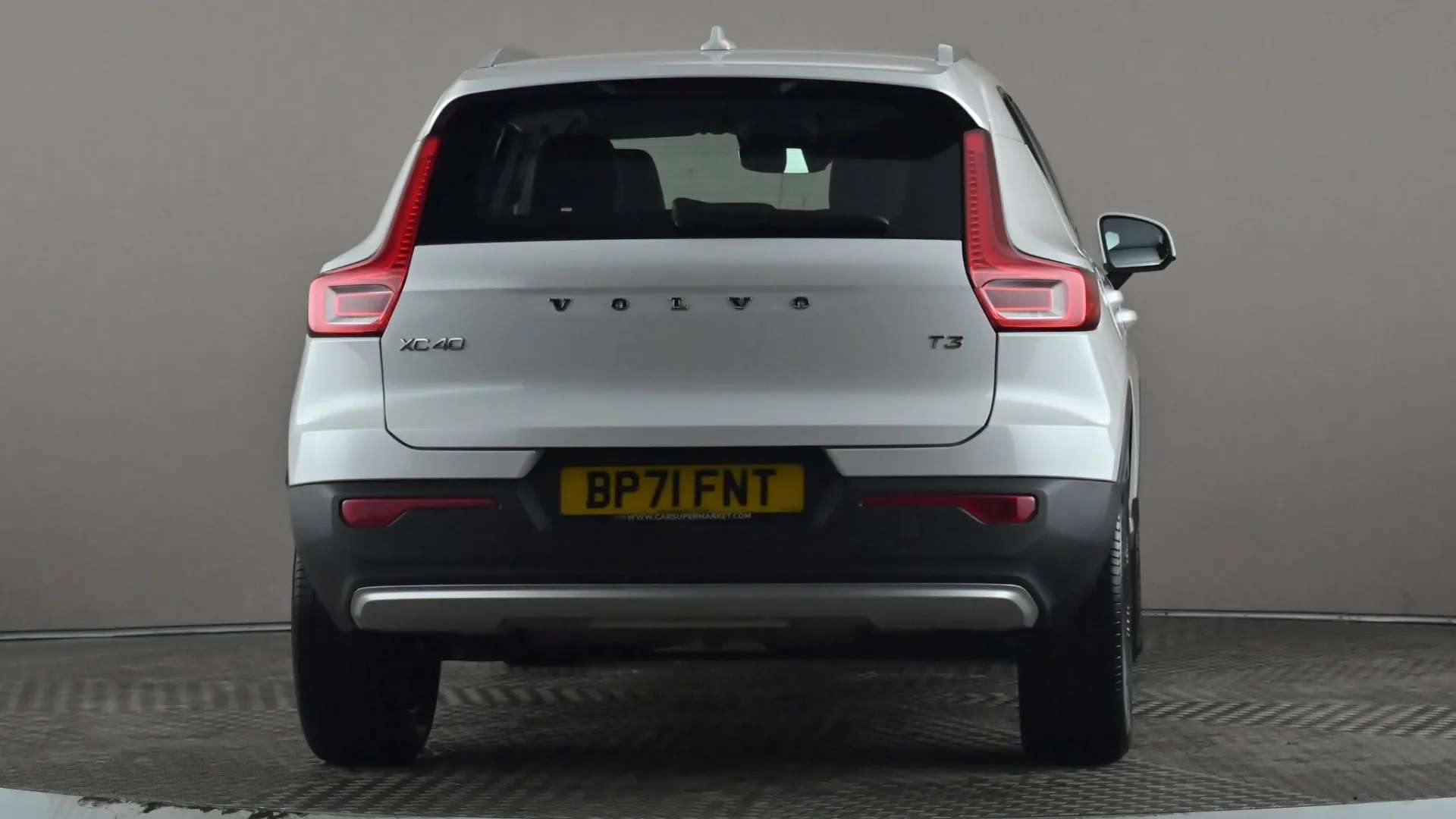 2022 VOLVO XC40 2022 VOLVO XC40