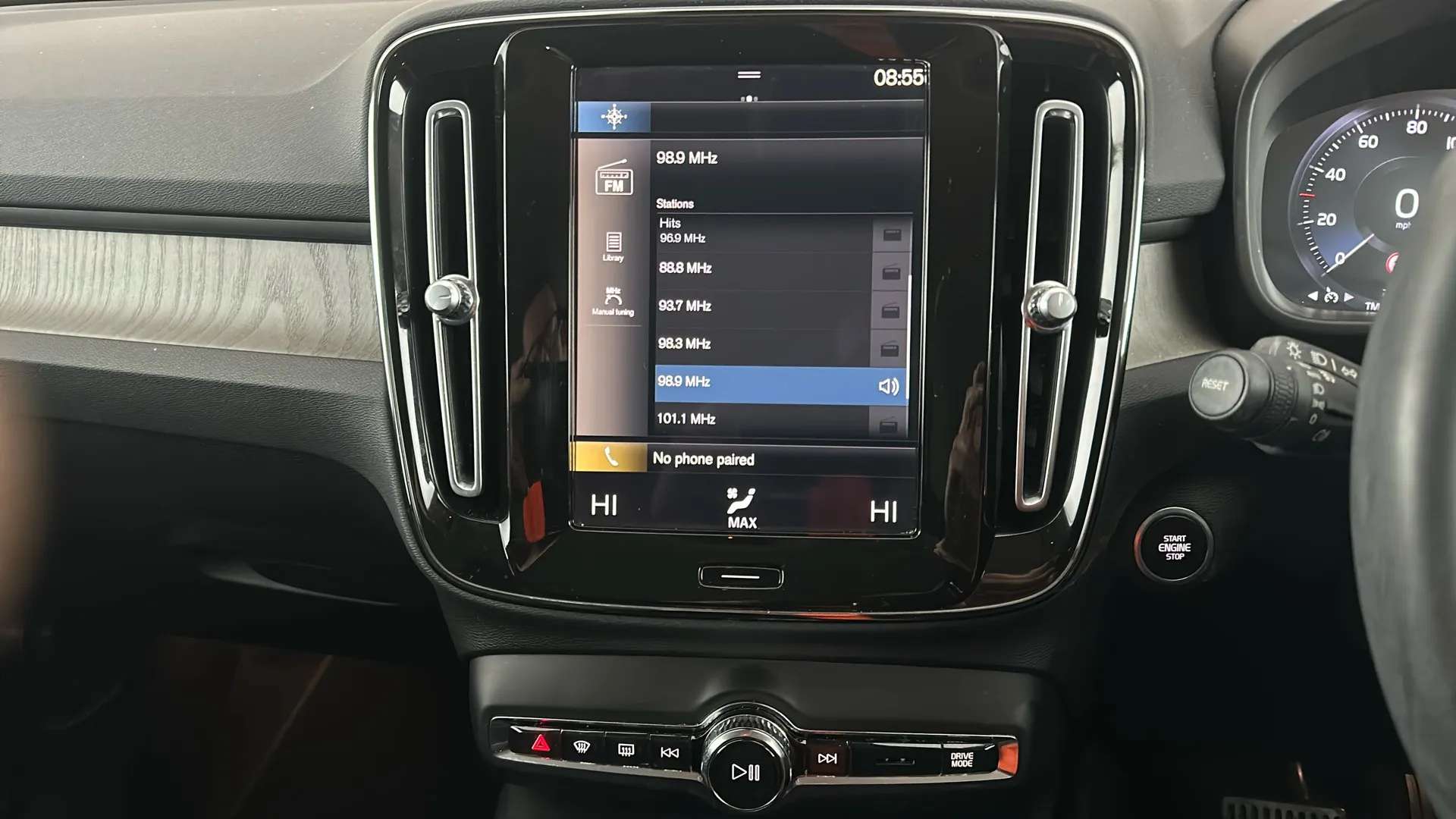 2022 VOLVO XC40 2022 VOLVO XC40