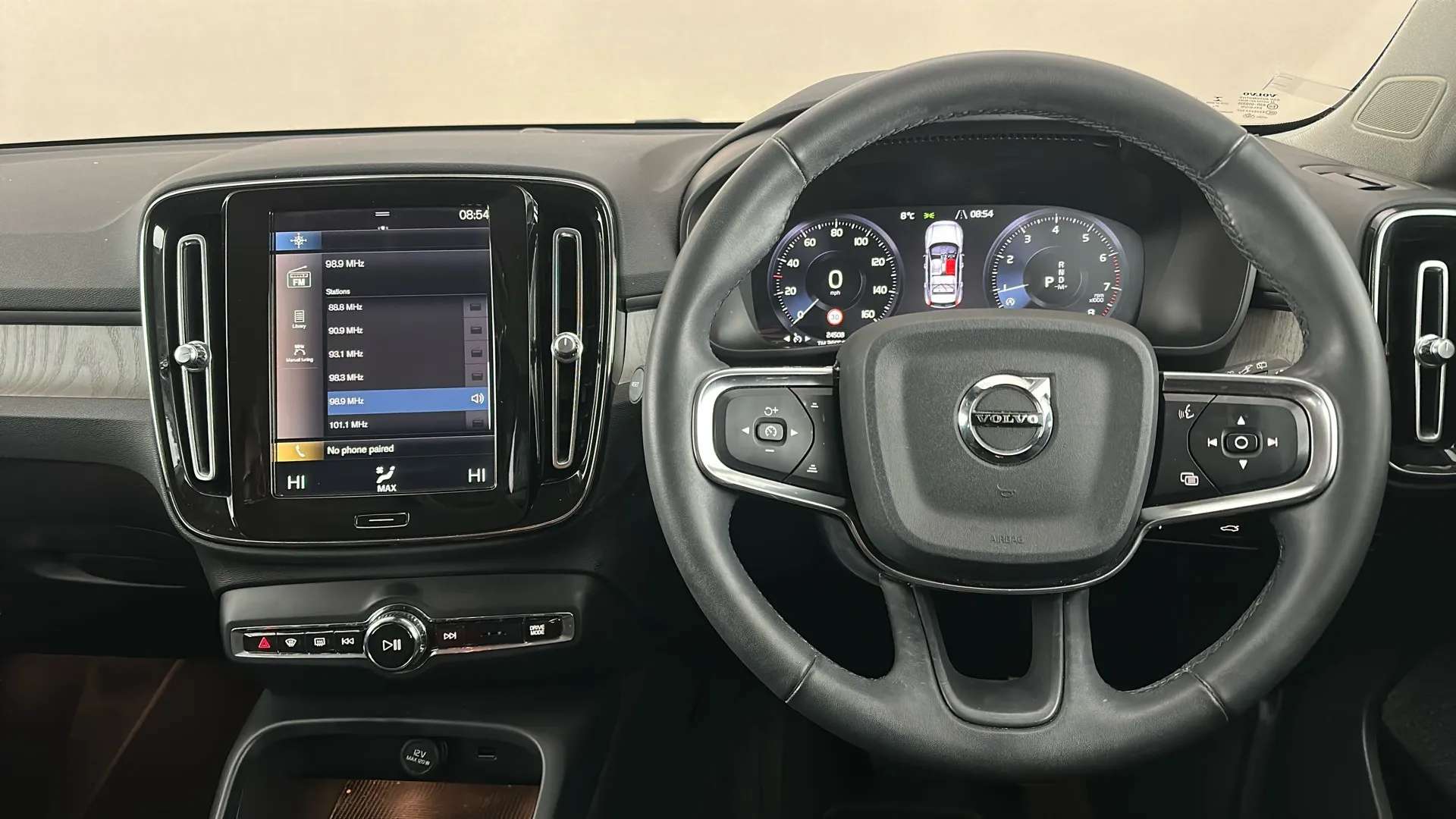 2022 VOLVO XC40 2022 VOLVO XC40