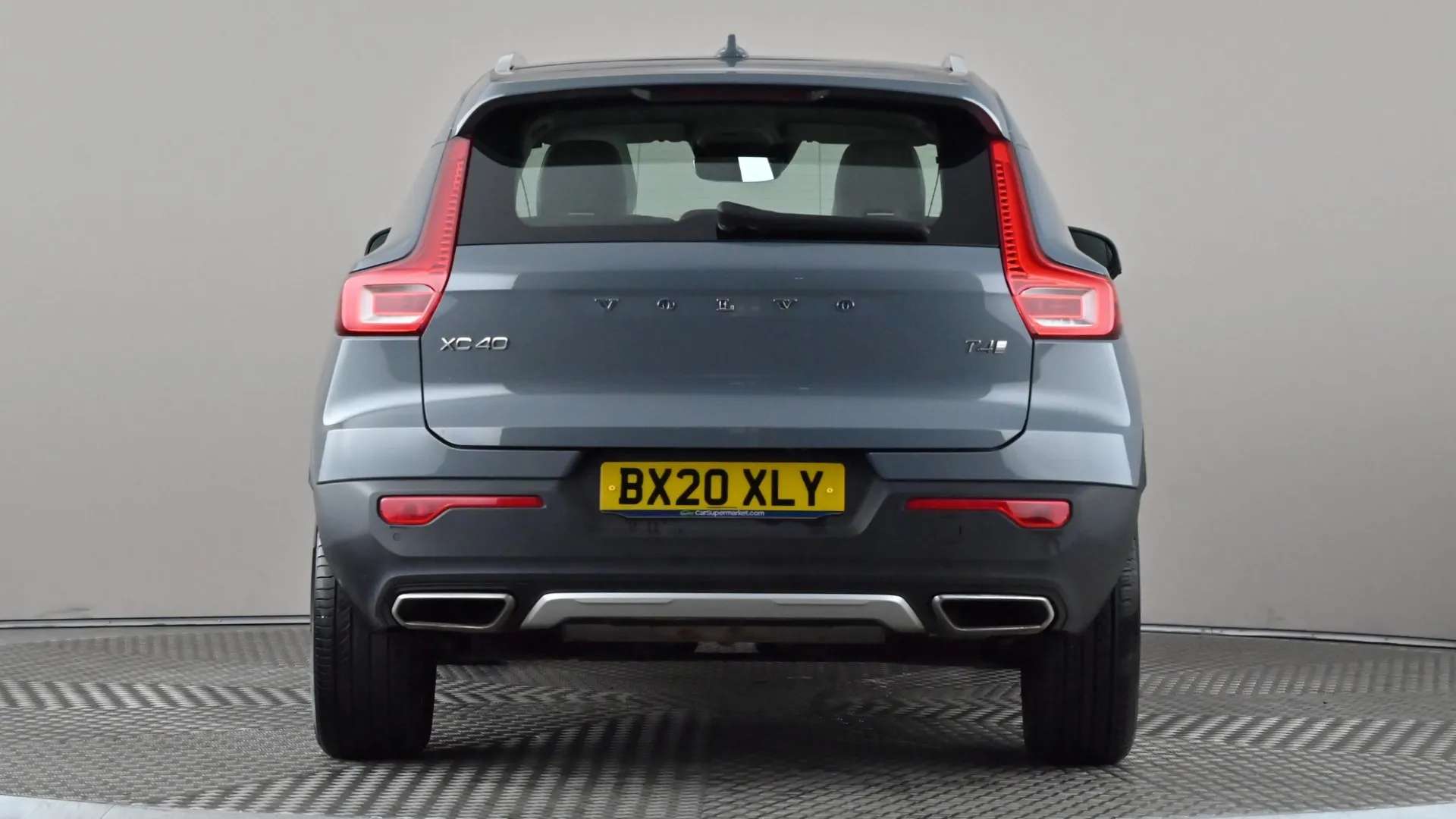 2020 VOLVO XC40 2020 VOLVO XC40