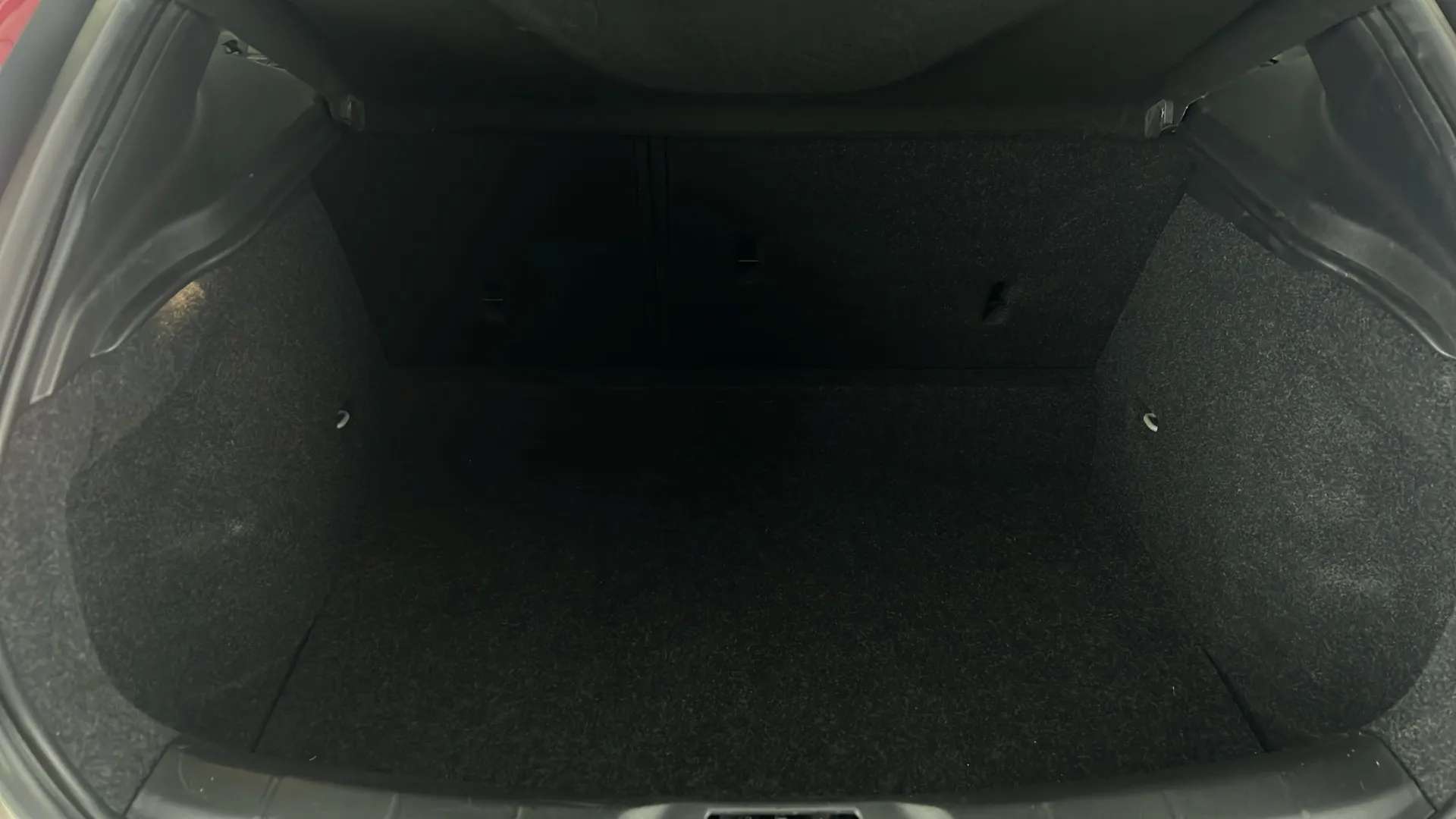 2018 VOLVO V40 2018 VOLVO V40