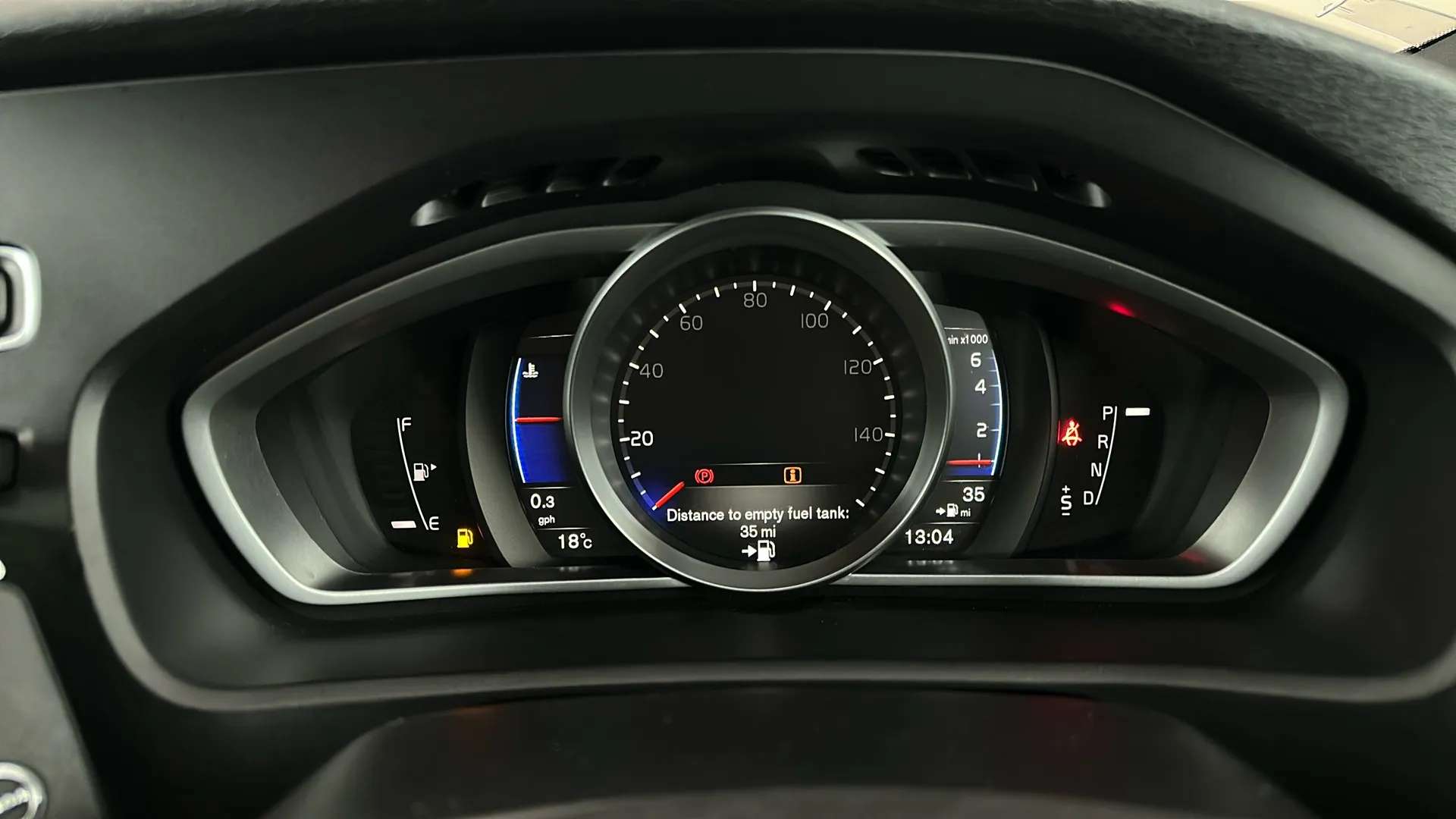 2019 VOLVO V40 2019 VOLVO V40