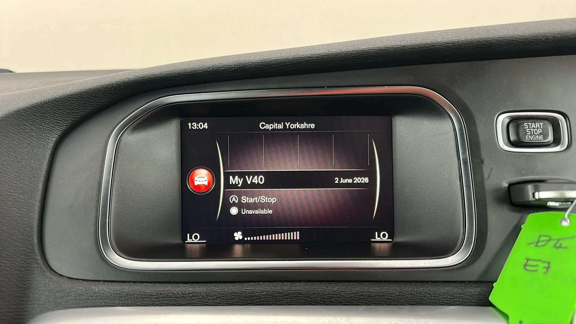 2019 VOLVO V40 2019 VOLVO V40