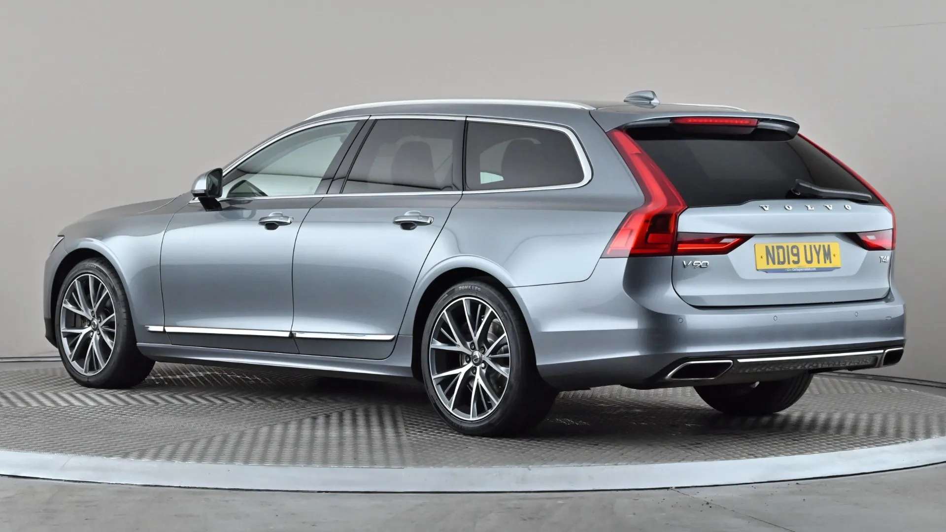 A 2019 VOLVO V90 2.0 T4 Inscription Geartronic A 2019 VOLVO V90 2.0 T4 Inscription Geartronic