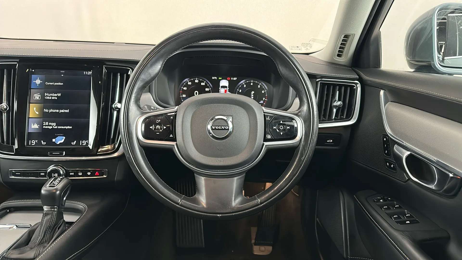 2019 VOLVO V90 2019 VOLVO V90