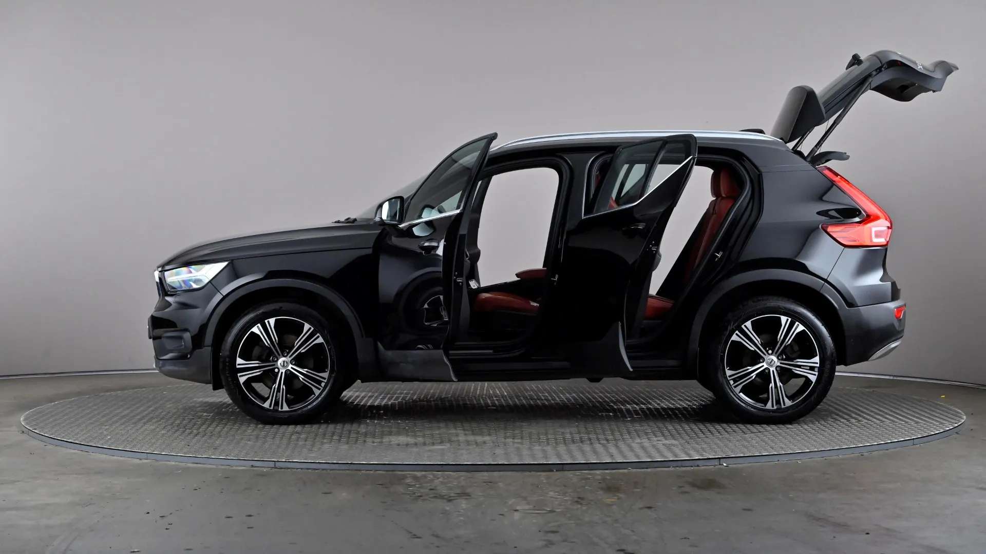 2020 VOLVO XC40 2020 VOLVO XC40