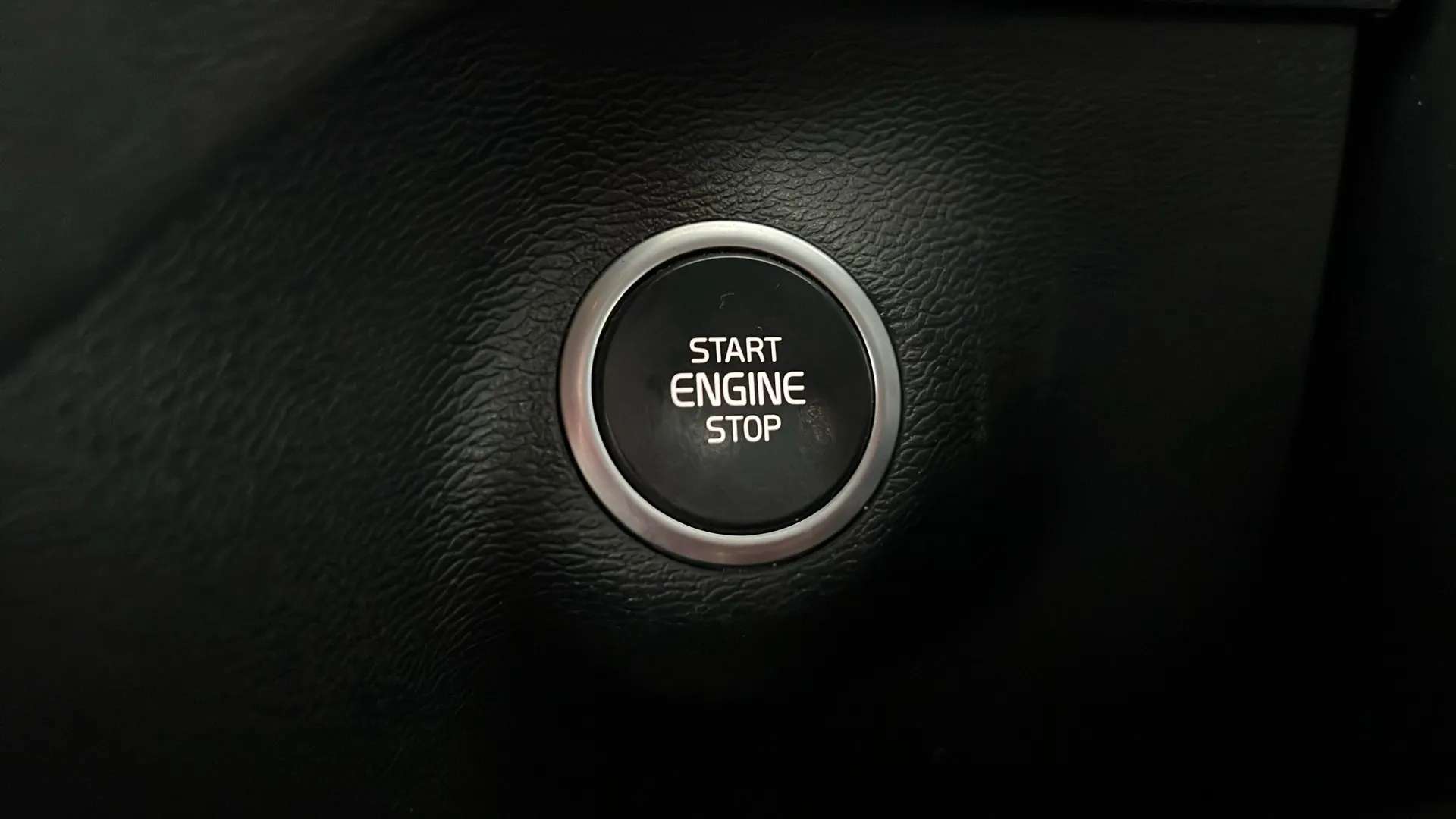 2020 VOLVO XC40 2020 VOLVO XC40