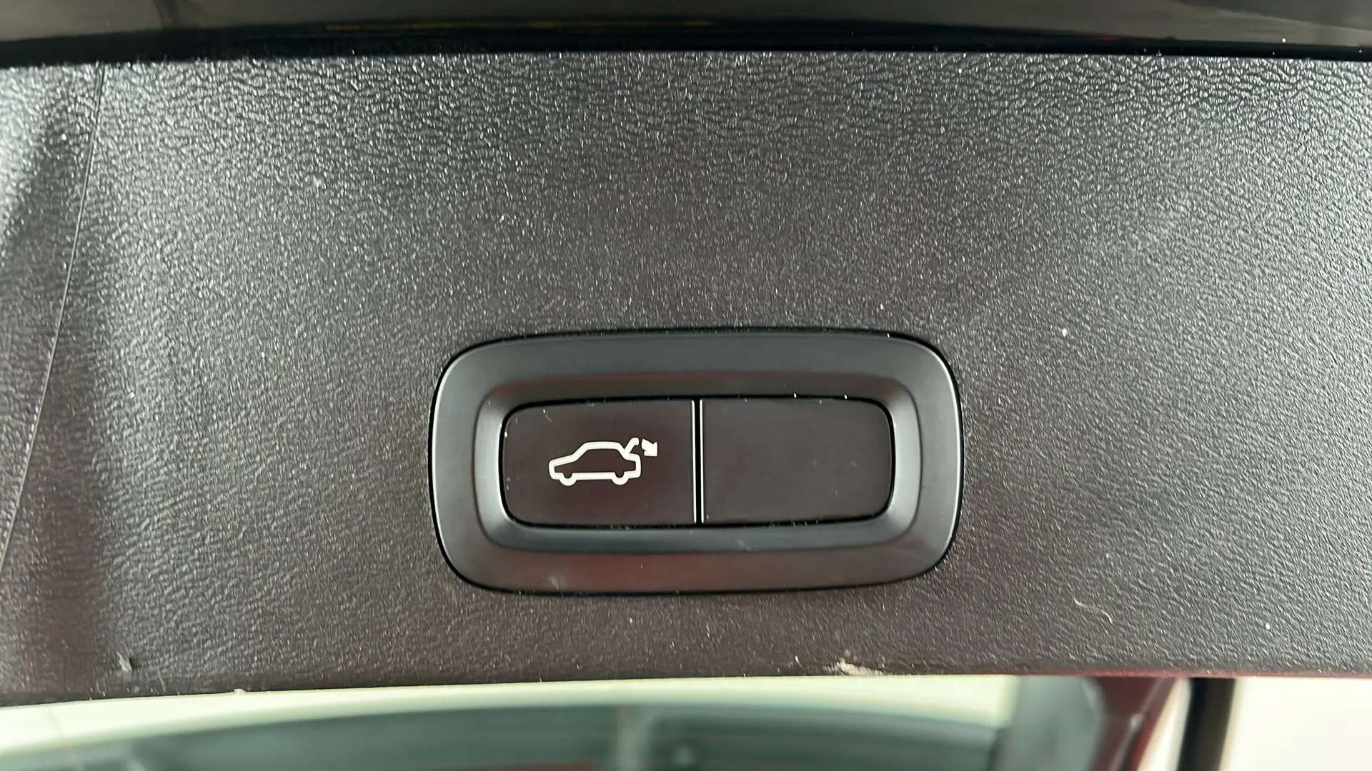 2020 VOLVO XC40 2020 VOLVO XC40