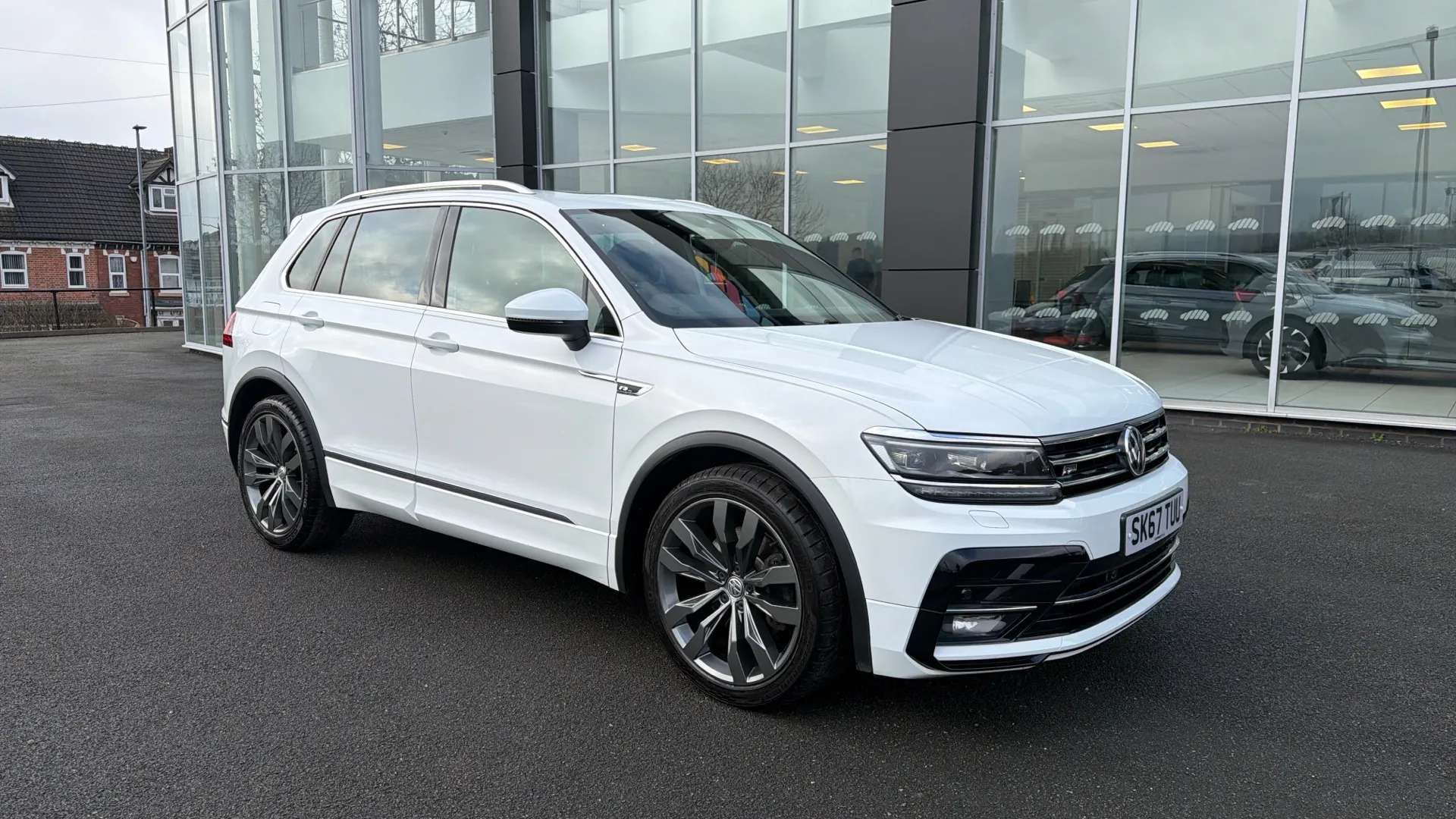 2017 VOLKSWAGEN TIGUAN 2017 VOLKSWAGEN TIGUAN
