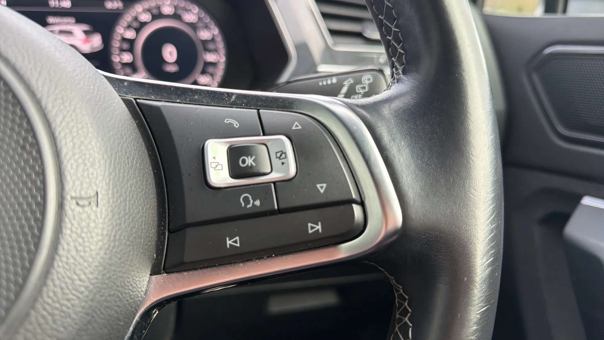 2017 VOLKSWAGEN TIGUAN 2017 VOLKSWAGEN TIGUAN