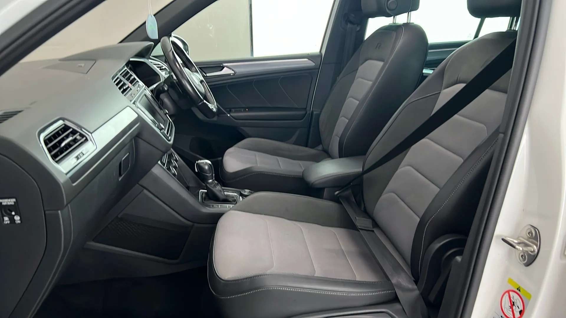 2017 VOLKSWAGEN TIGUAN 2017 VOLKSWAGEN TIGUAN
