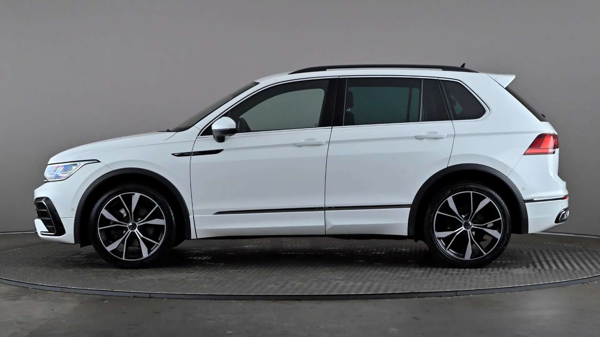 2021 VOLKSWAGEN TIGUAN 2021 VOLKSWAGEN TIGUAN