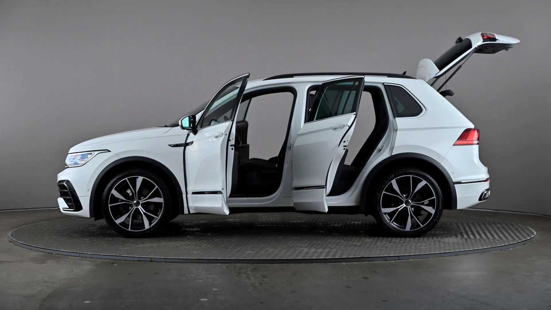 2021 VOLKSWAGEN TIGUAN 2021 VOLKSWAGEN TIGUAN