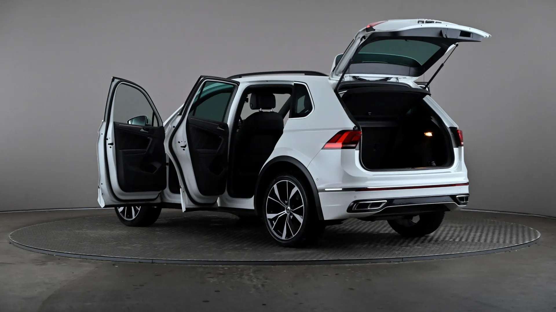 2021 VOLKSWAGEN TIGUAN 2021 VOLKSWAGEN TIGUAN