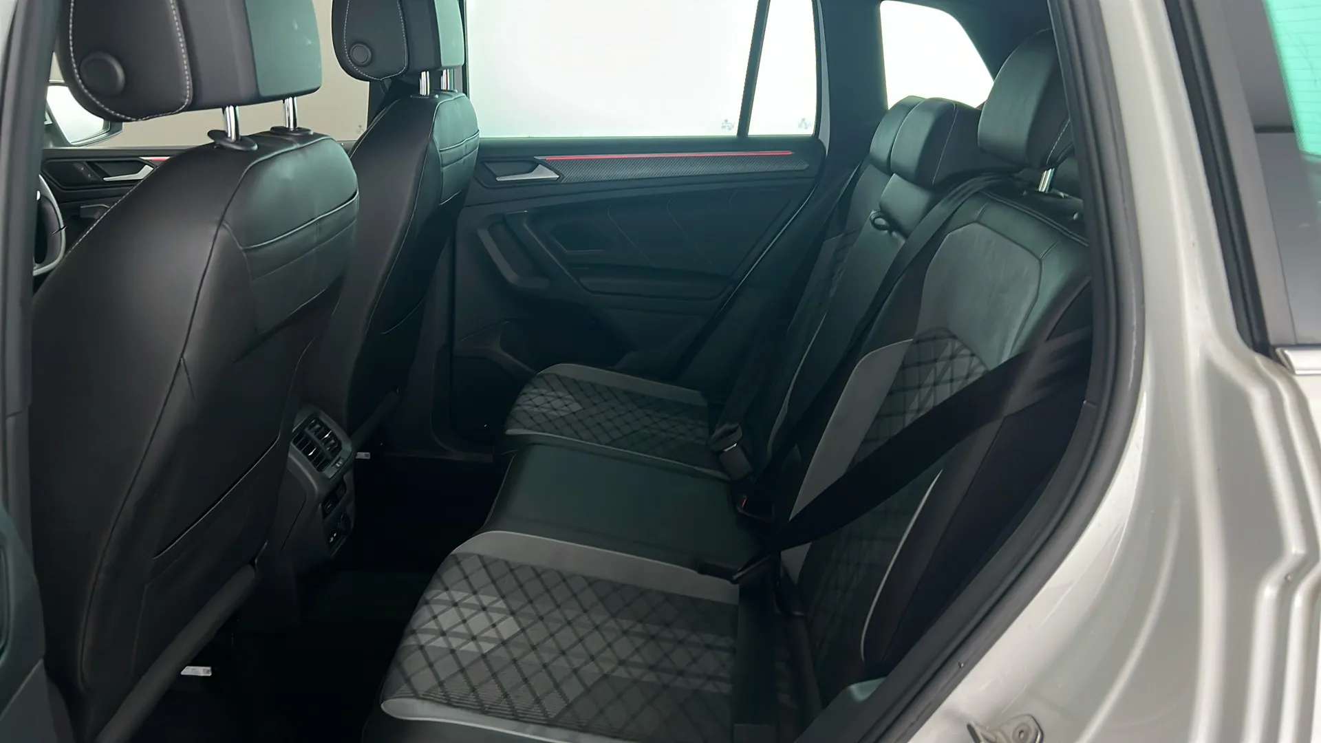 2021 VOLKSWAGEN TIGUAN 2021 VOLKSWAGEN TIGUAN
